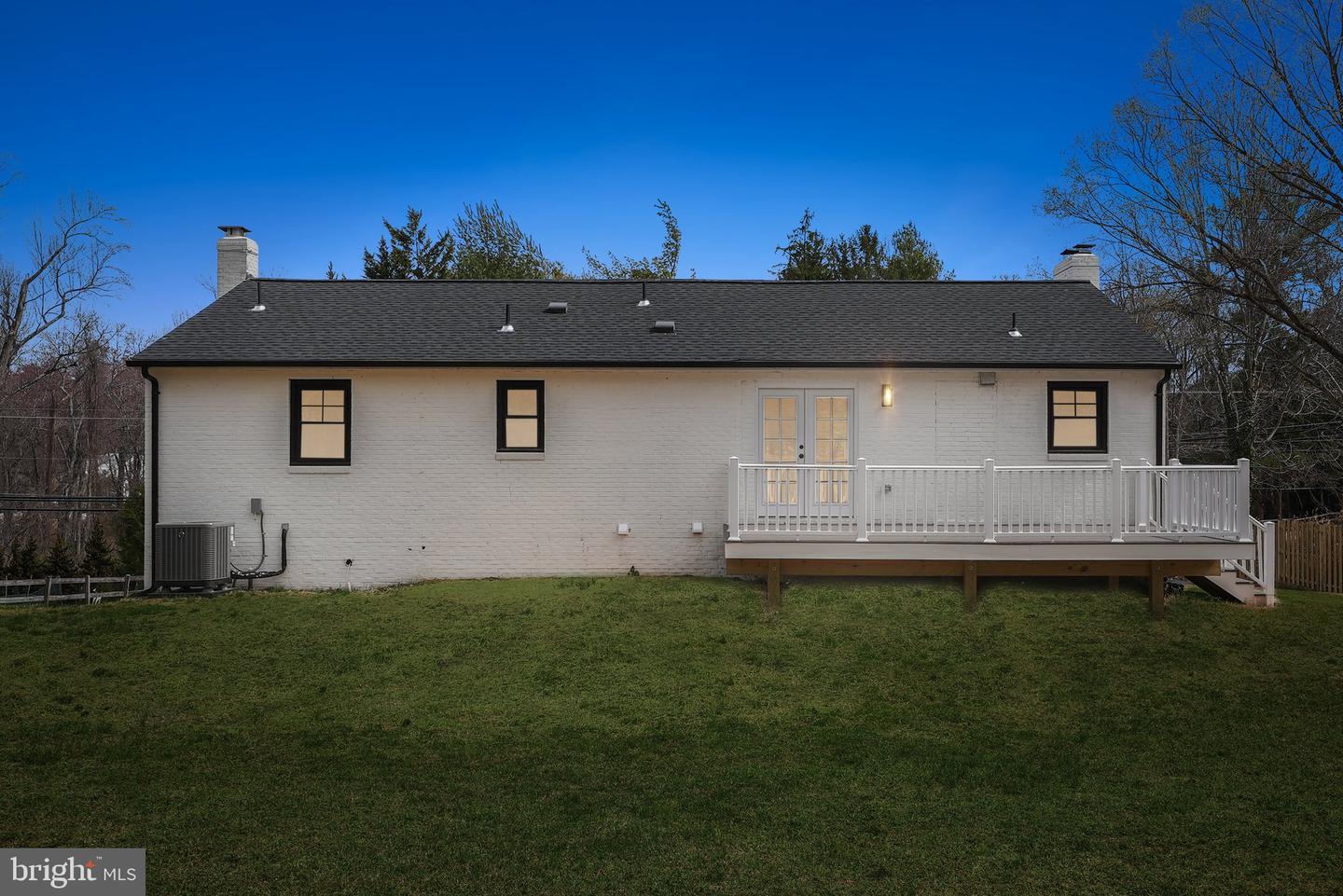 820 WALKER RD, GREAT FALLS, Virginia 22066, 5 Bedrooms Bedrooms, ,4 BathroomsBathrooms,Residential,For sale,820 WALKER RD,VAFX2225654 MLS # VAFX2225654