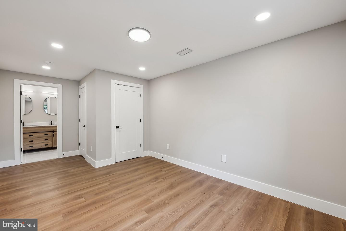 820 WALKER RD, GREAT FALLS, Virginia 22066, 5 Bedrooms Bedrooms, ,4 BathroomsBathrooms,Residential,For sale,820 WALKER RD,VAFX2225654 MLS # VAFX2225654