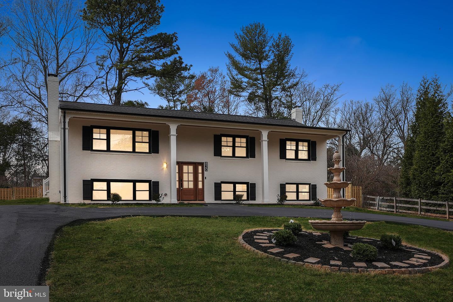 820 WALKER RD, GREAT FALLS, Virginia 22066, 5 Bedrooms Bedrooms, ,4 BathroomsBathrooms,Residential,For sale,820 WALKER RD,VAFX2225654 MLS # VAFX2225654