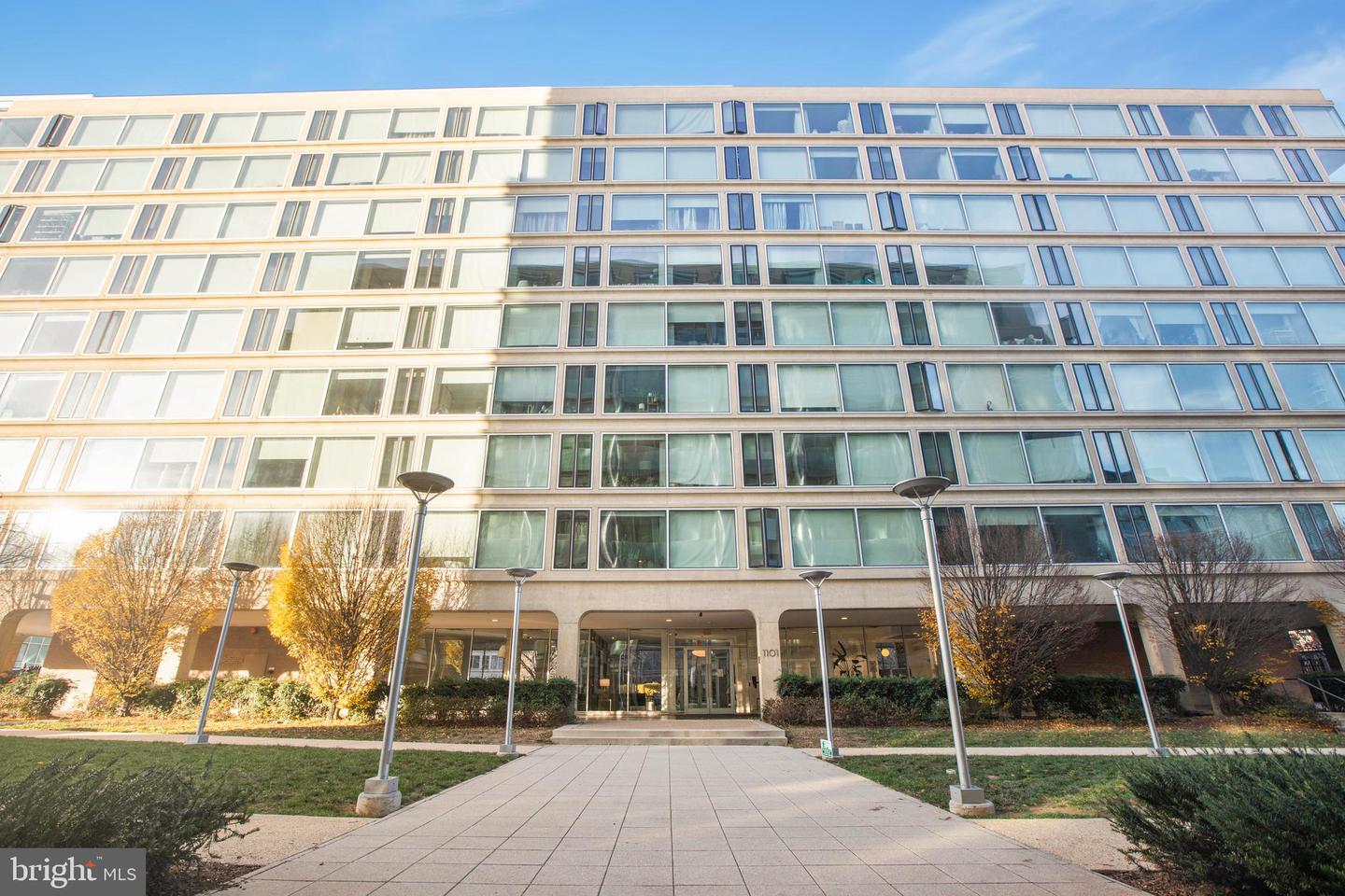 1101 3RD ST SW #104, WASHINGTON, District Of Columbia 20024, 2 Bedrooms Bedrooms, ,1 BathroomBathrooms,Residential,For sale,1101 3RD ST SW #104,DCDC2191518 MLS # DCDC2191518