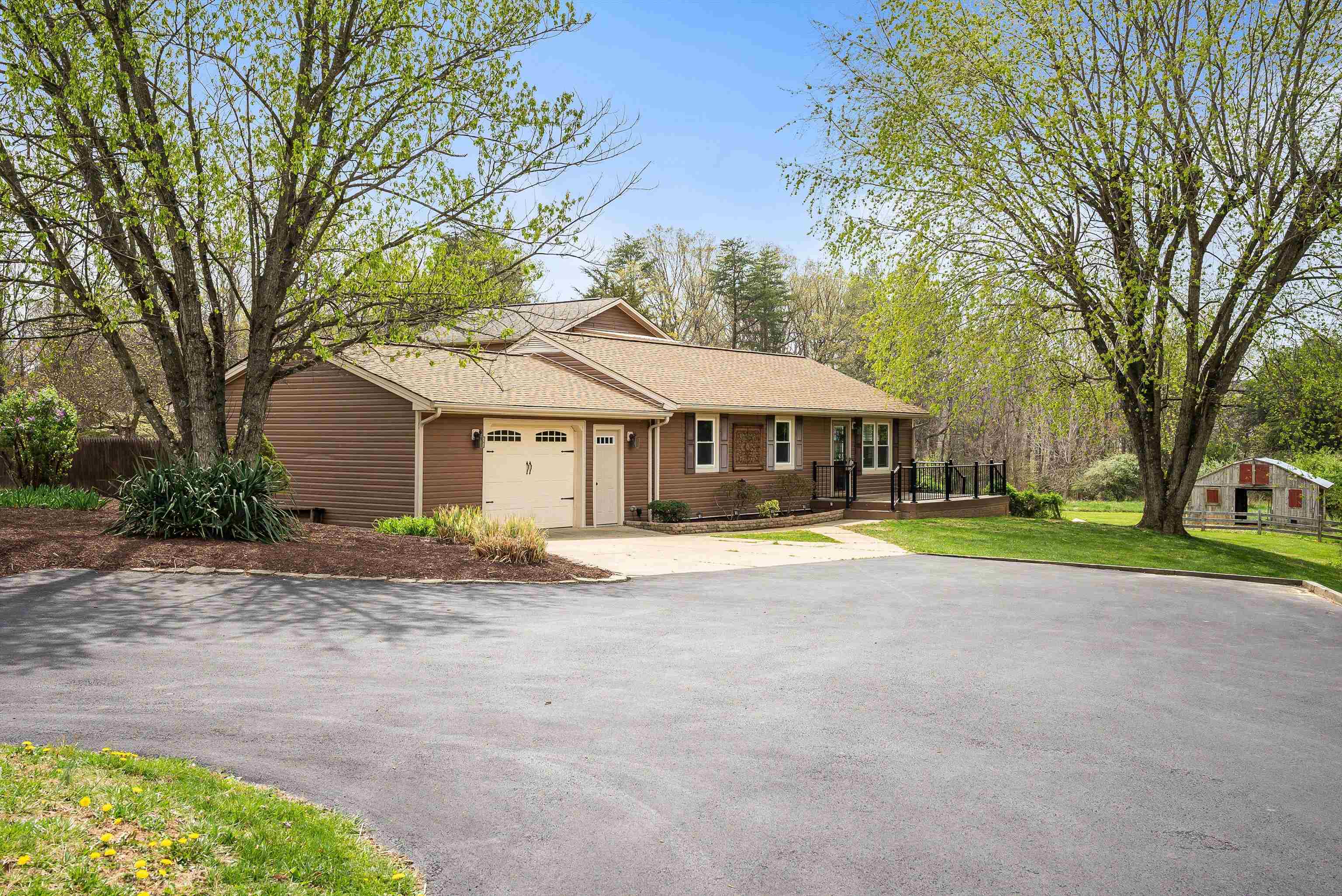 3002 RESORT DR, MCGAHEYSVILLE, Virginia 22840, 4 Bedrooms Bedrooms, ,2 BathroomsBathrooms,Residential,3002 RESORT DR,661481 MLS # 661481