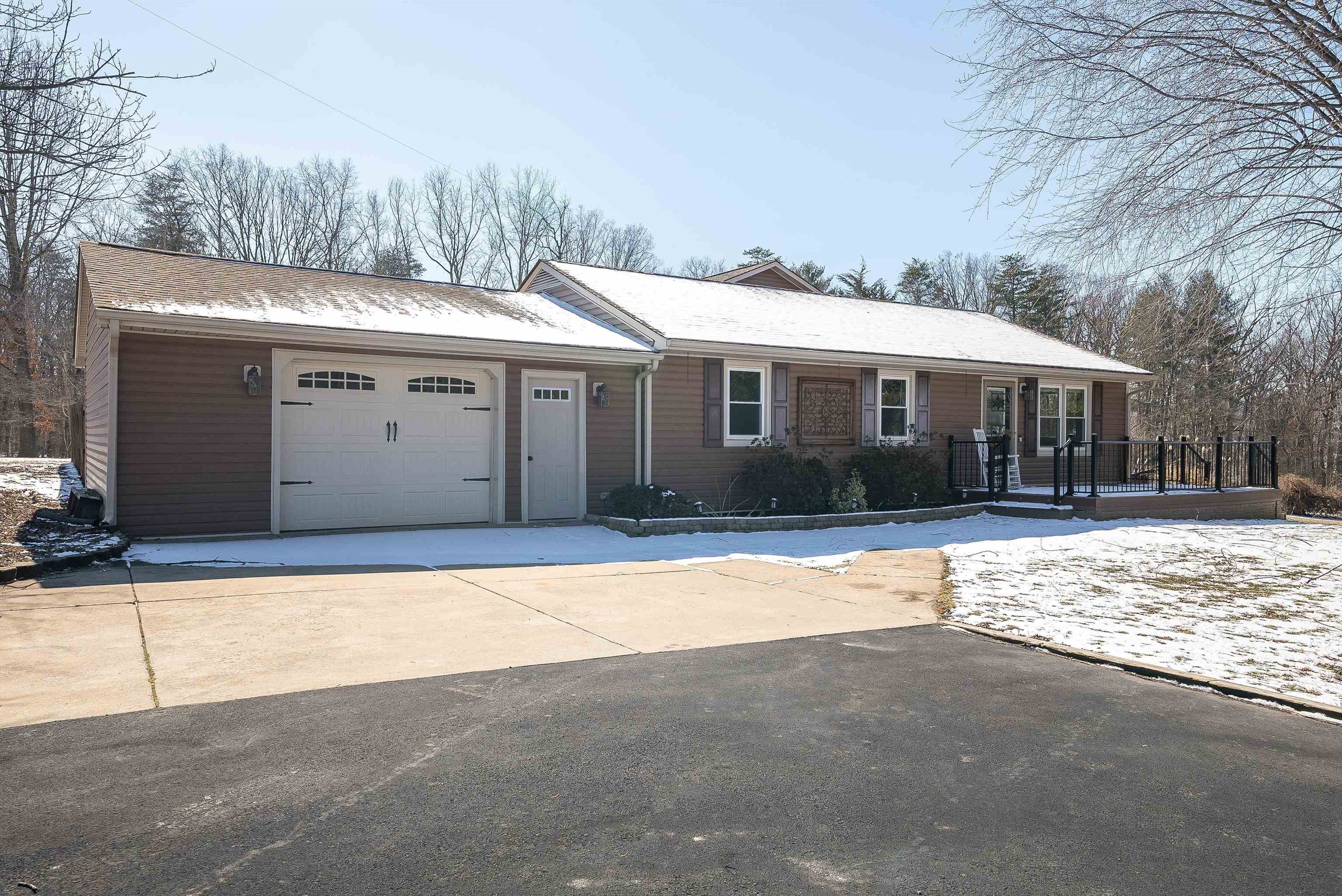 3002 RESORT DR, MCGAHEYSVILLE, Virginia 22840, 4 Bedrooms Bedrooms, ,2 BathroomsBathrooms,Residential,3002 RESORT DR,661481 MLS # 661481
