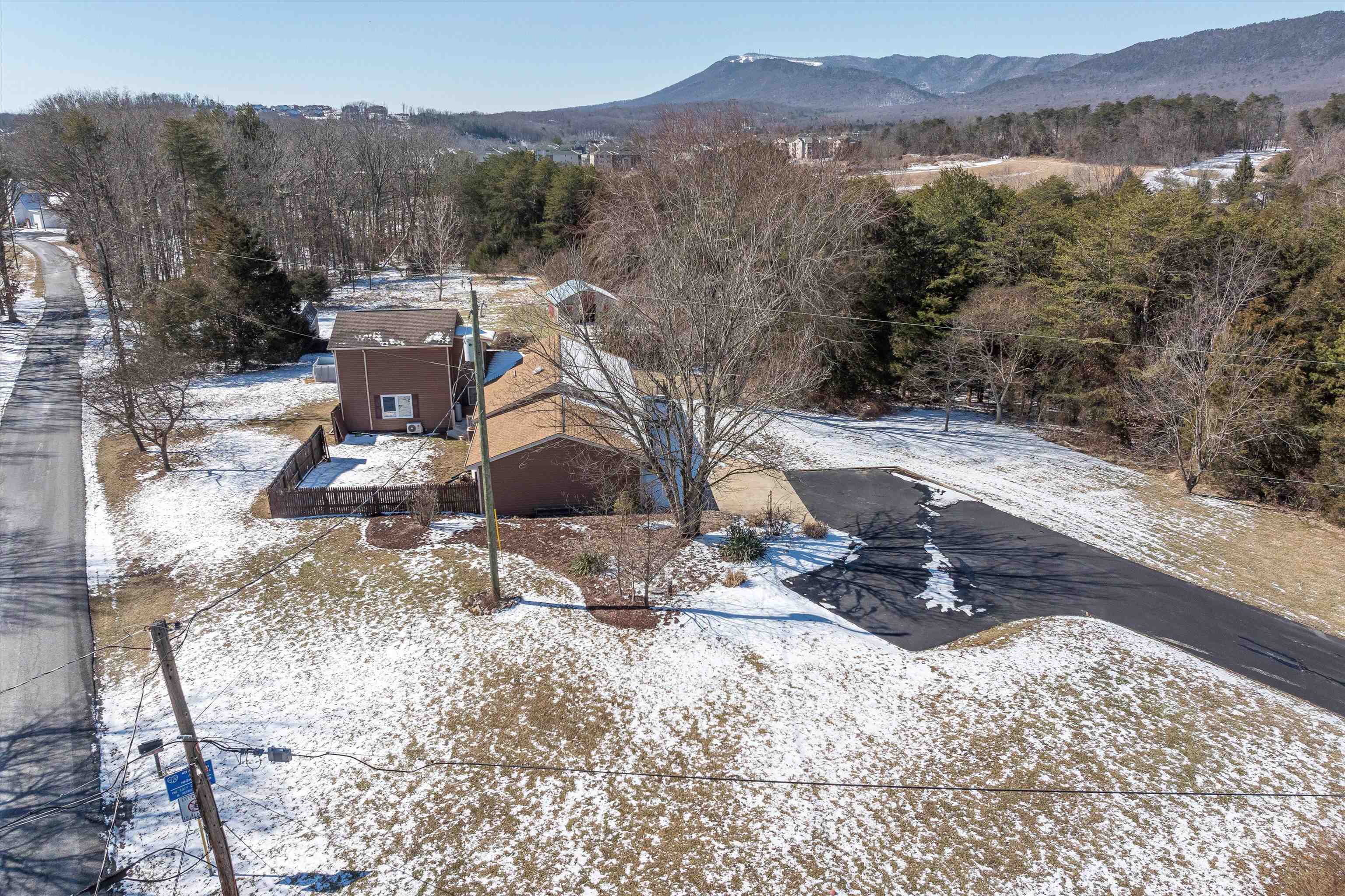 3002 RESORT DR, MCGAHEYSVILLE, Virginia 22840, 4 Bedrooms Bedrooms, ,2 BathroomsBathrooms,Residential,3002 RESORT DR,661481 MLS # 661481