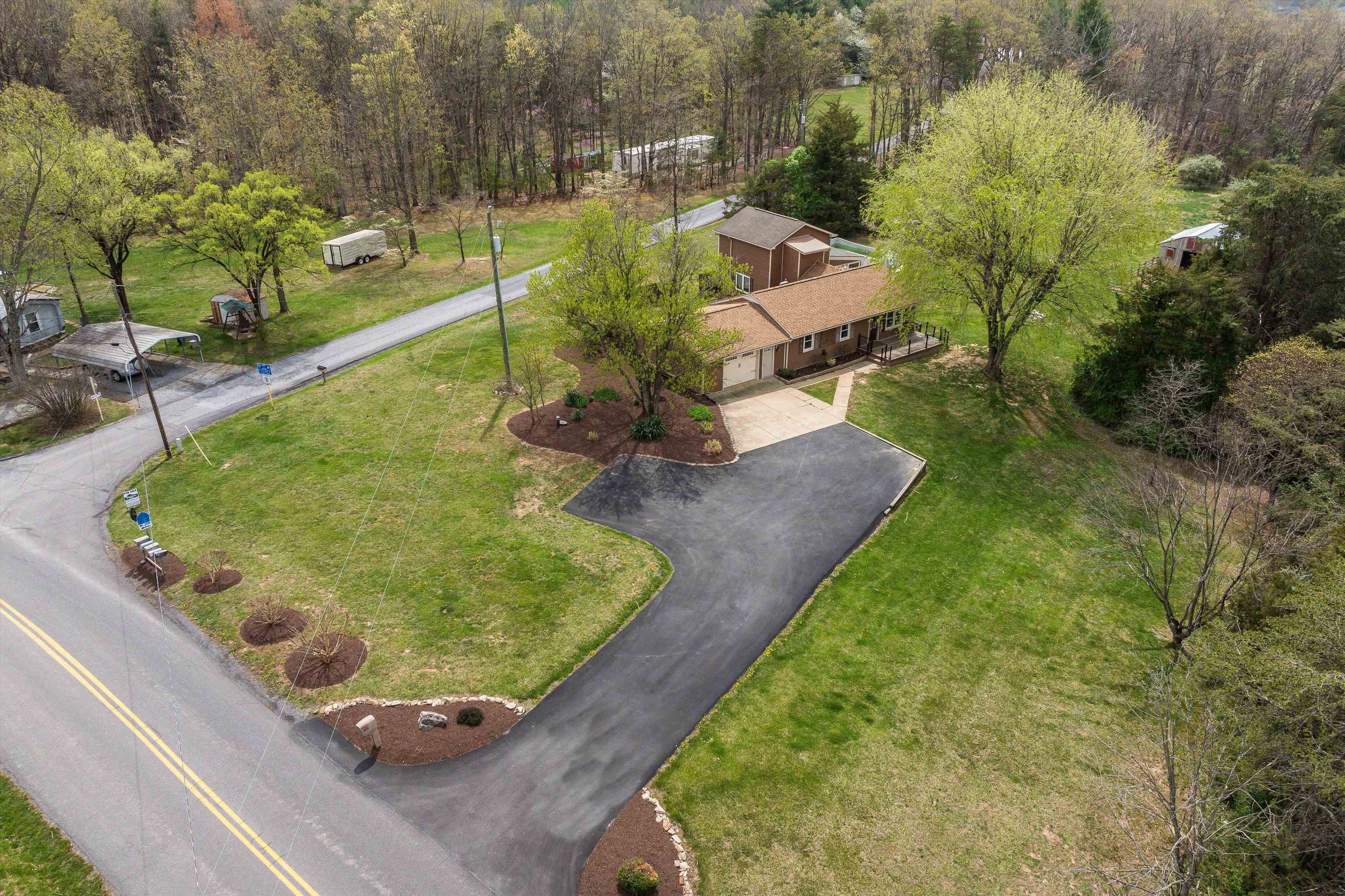 3002 RESORT DR, MCGAHEYSVILLE, Virginia 22840, 4 Bedrooms Bedrooms, ,2 BathroomsBathrooms,Residential,3002 RESORT DR,661481 MLS # 661481