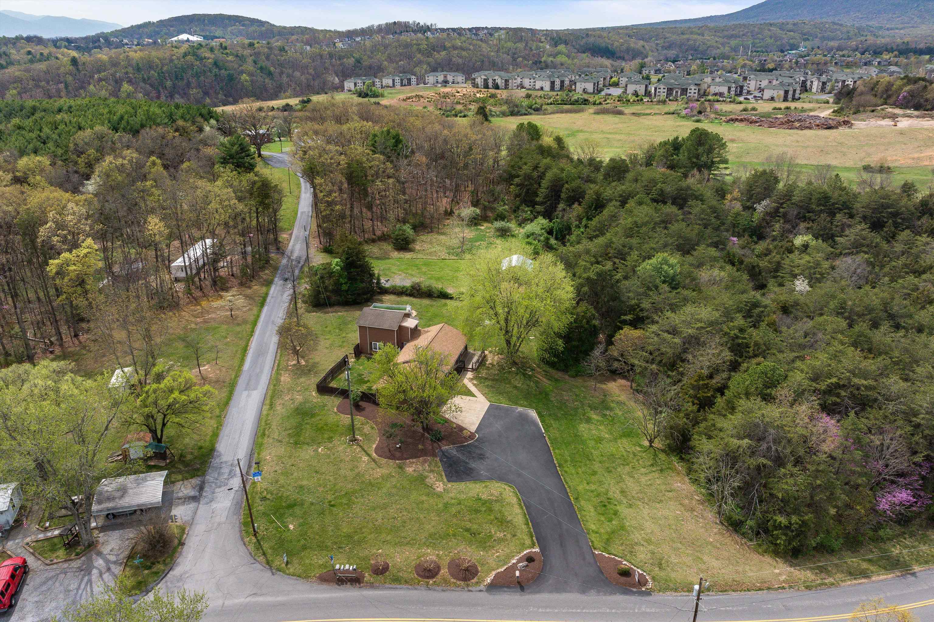 3002 RESORT DR, MCGAHEYSVILLE, Virginia 22840, 4 Bedrooms Bedrooms, ,2 BathroomsBathrooms,Residential,3002 RESORT DR,661481 MLS # 661481
