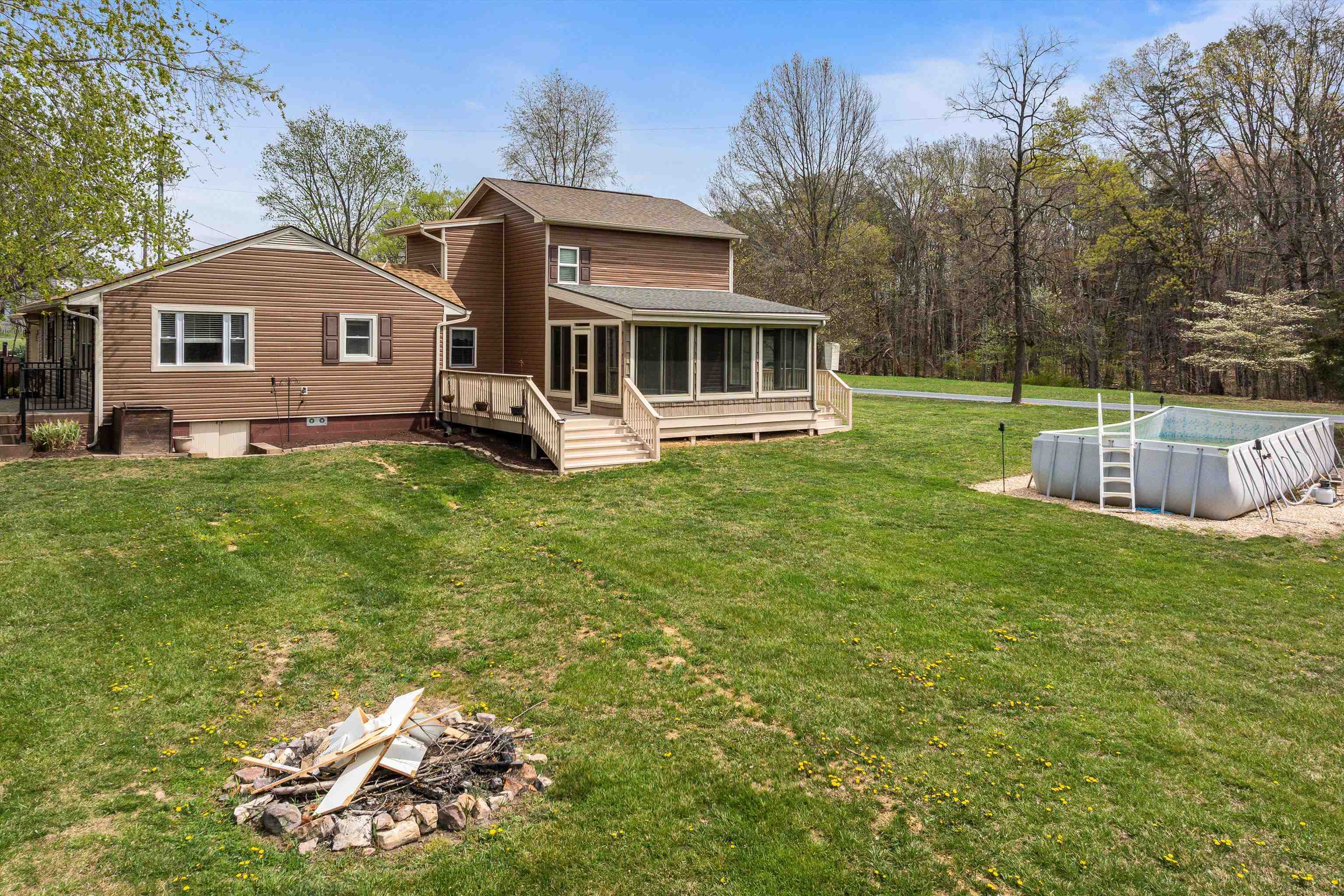 3002 RESORT DR, MCGAHEYSVILLE, Virginia 22840, 4 Bedrooms Bedrooms, ,2 BathroomsBathrooms,Residential,3002 RESORT DR,661481 MLS # 661481