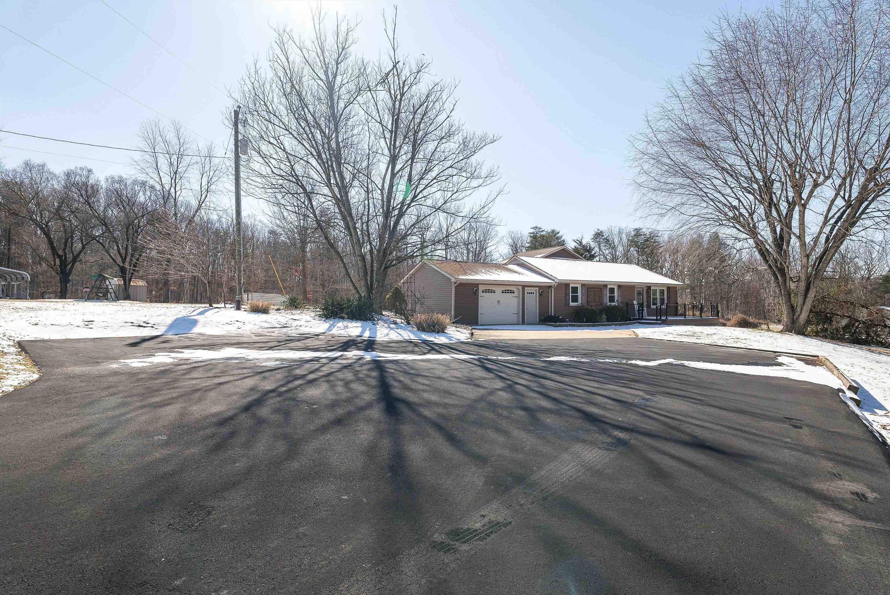 3002 RESORT DR, MCGAHEYSVILLE, Virginia 22840, 4 Bedrooms Bedrooms, ,2 BathroomsBathrooms,Residential,3002 RESORT DR,661481 MLS # 661481
