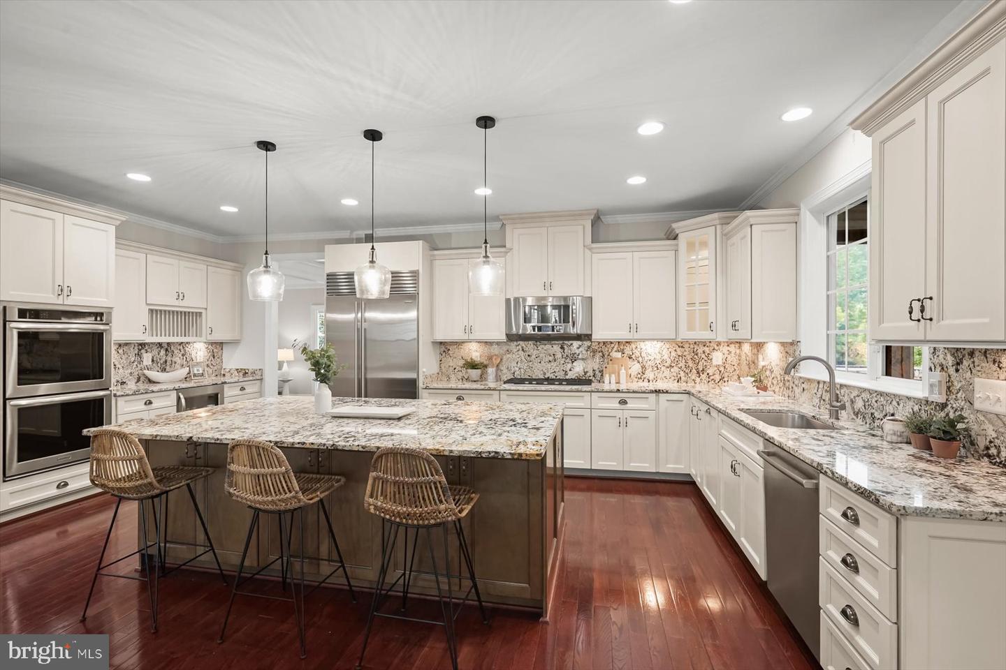 1302 SCOTTS RUN RD, MCLEAN, Virginia 22102, 7 Bedrooms Bedrooms, ,6 BathroomsBathrooms,Residential,For sale,1302 SCOTTS RUN RD,VAFX2230378 MLS # VAFX2230378