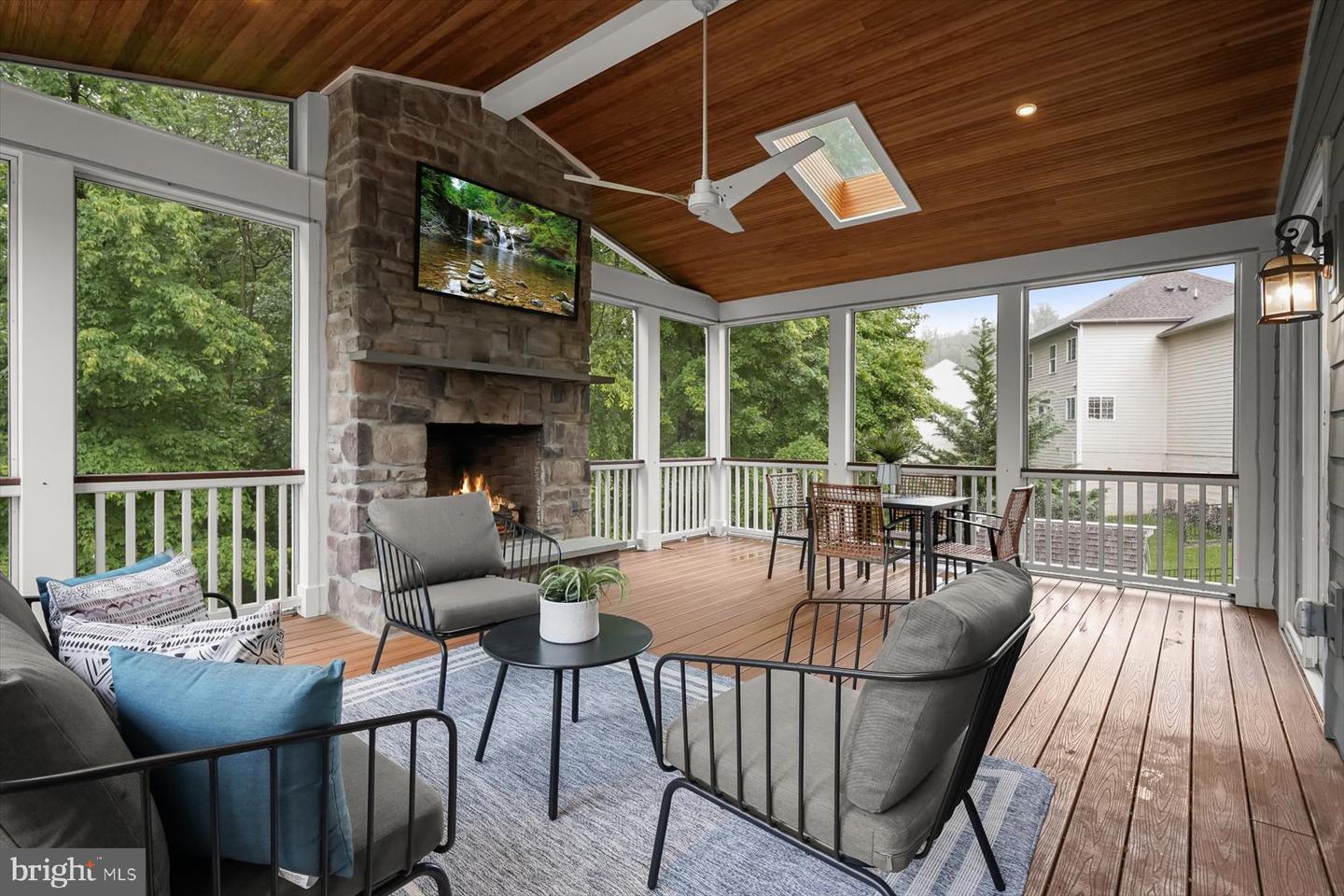 1302 SCOTTS RUN RD, MCLEAN, Virginia 22102, 7 Bedrooms Bedrooms, ,6 BathroomsBathrooms,Residential,For sale,1302 SCOTTS RUN RD,VAFX2230378 MLS # VAFX2230378