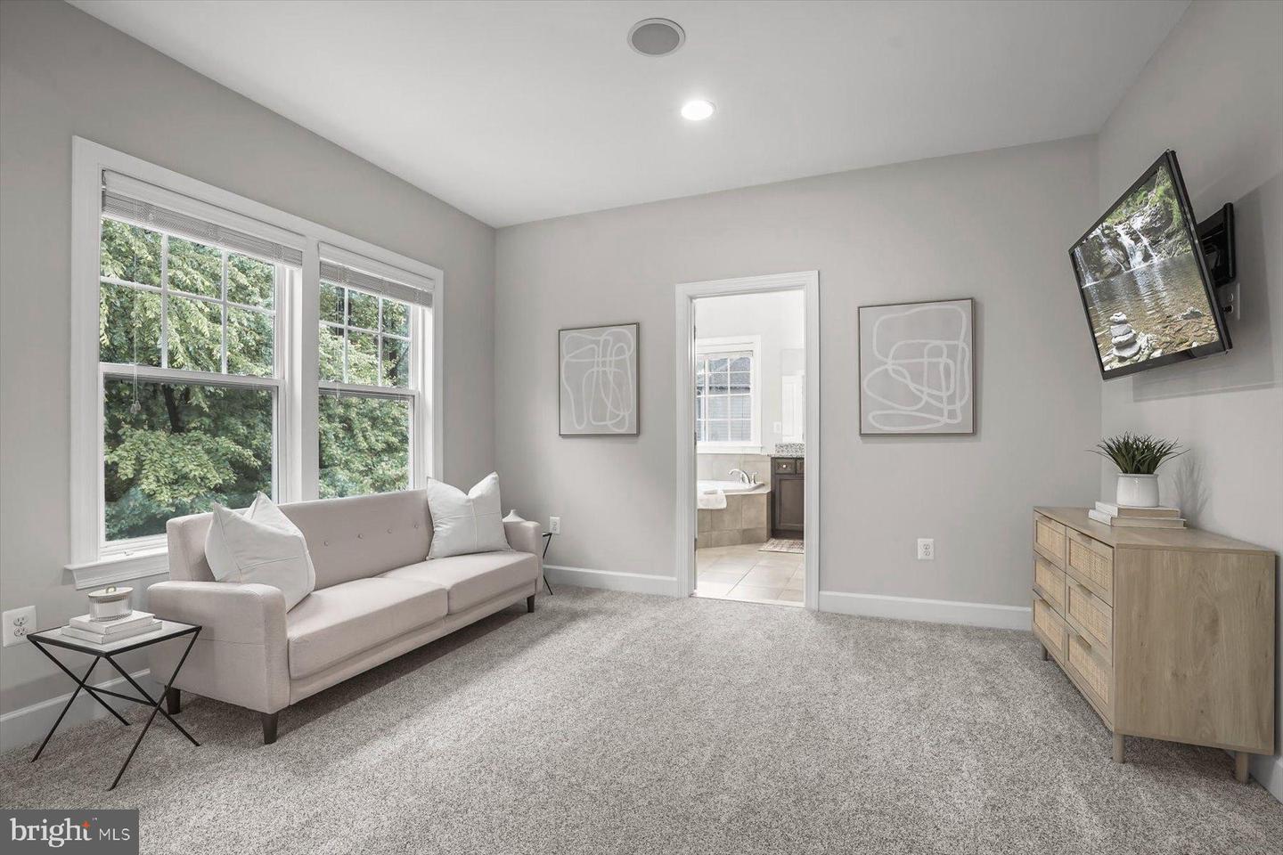1302 SCOTTS RUN RD, MCLEAN, Virginia 22102, 7 Bedrooms Bedrooms, ,6 BathroomsBathrooms,Residential,For sale,1302 SCOTTS RUN RD,VAFX2230378 MLS # VAFX2230378