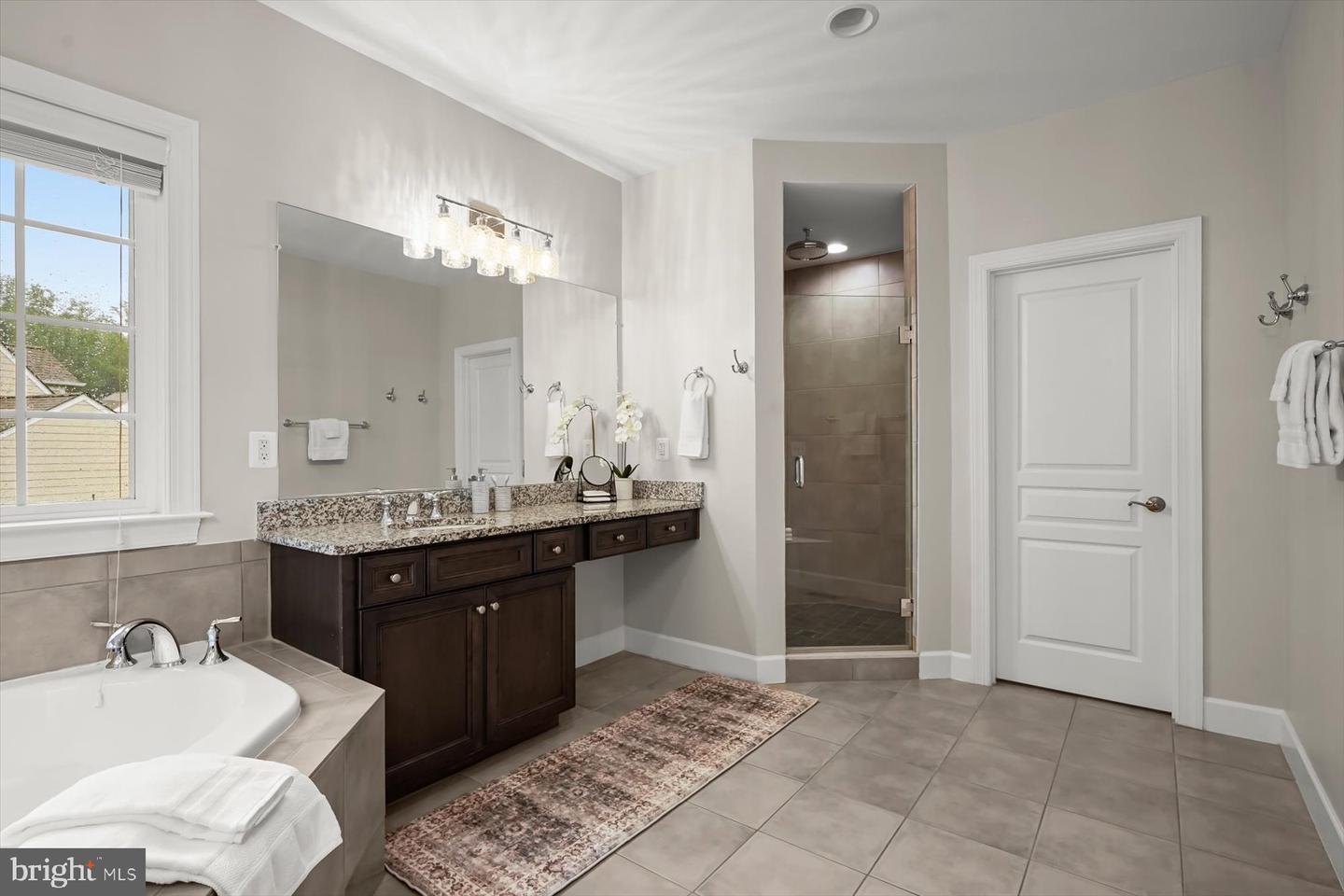 1302 SCOTTS RUN RD, MCLEAN, Virginia 22102, 7 Bedrooms Bedrooms, ,6 BathroomsBathrooms,Residential,For sale,1302 SCOTTS RUN RD,VAFX2230378 MLS # VAFX2230378