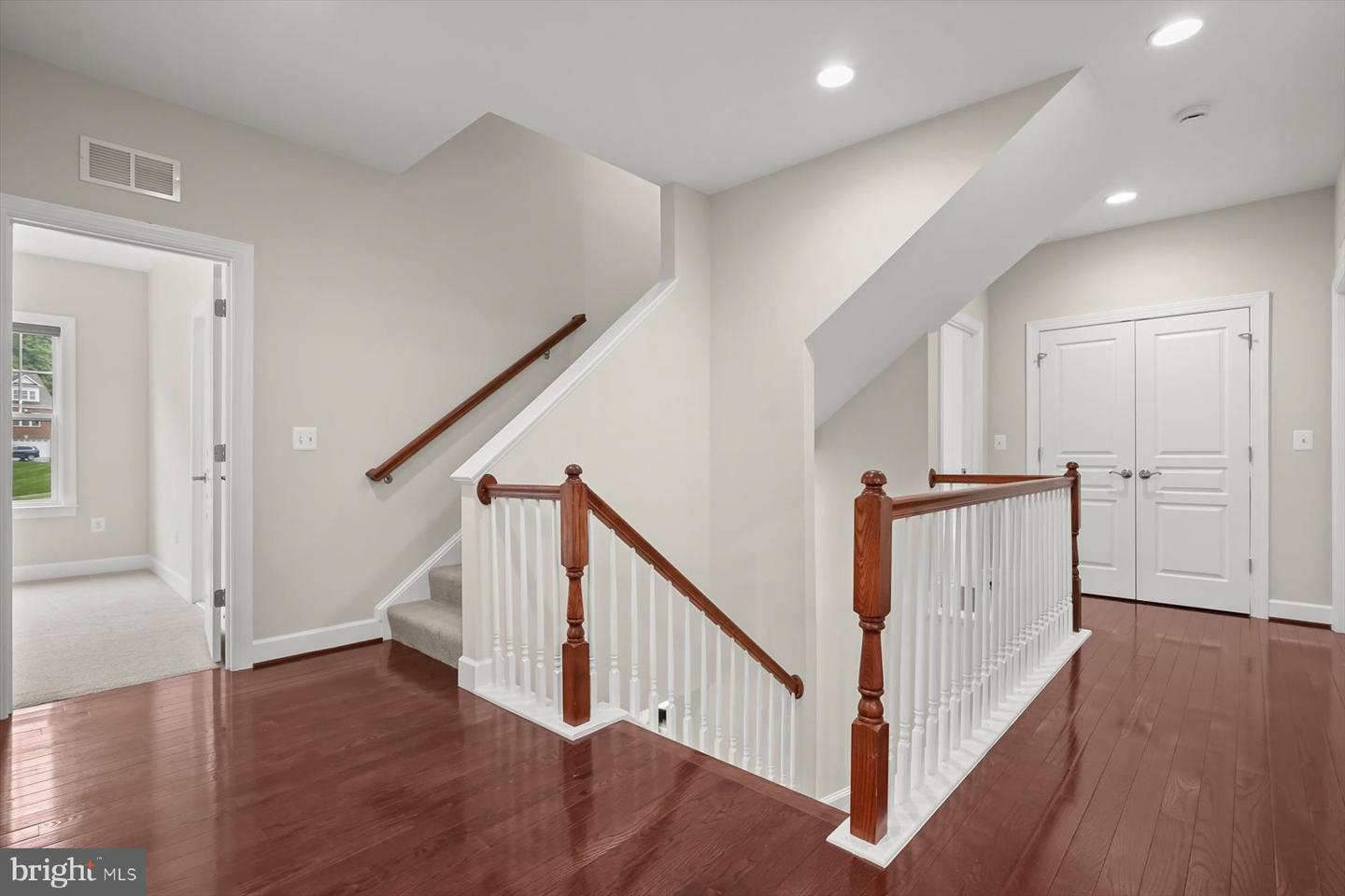 1302 SCOTTS RUN RD, MCLEAN, Virginia 22102, 7 Bedrooms Bedrooms, ,6 BathroomsBathrooms,Residential,For sale,1302 SCOTTS RUN RD,VAFX2230378 MLS # VAFX2230378