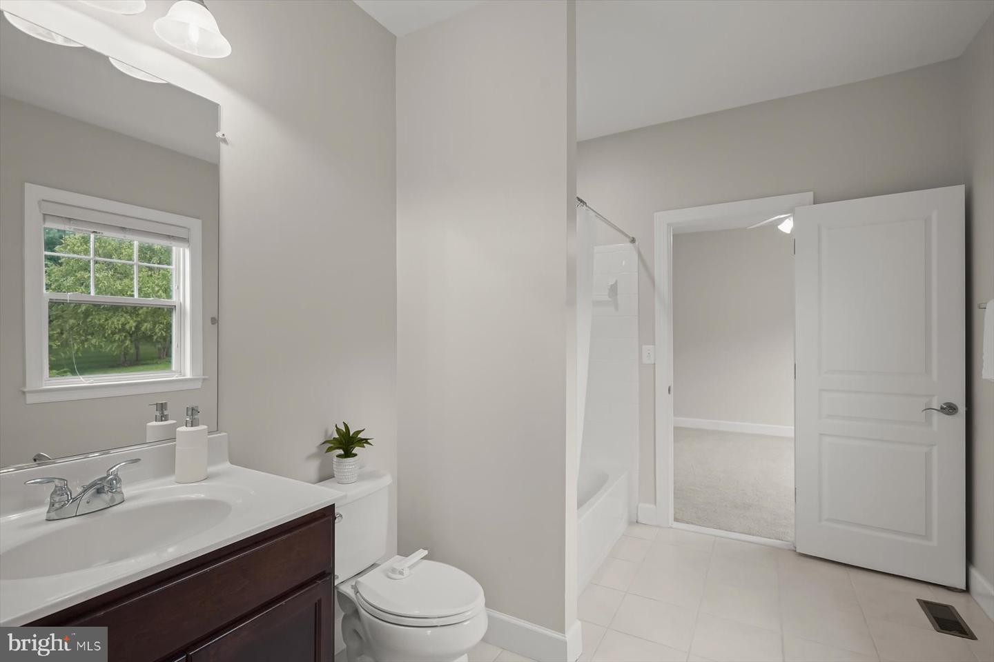 1302 SCOTTS RUN RD, MCLEAN, Virginia 22102, 7 Bedrooms Bedrooms, ,6 BathroomsBathrooms,Residential,For sale,1302 SCOTTS RUN RD,VAFX2230378 MLS # VAFX2230378