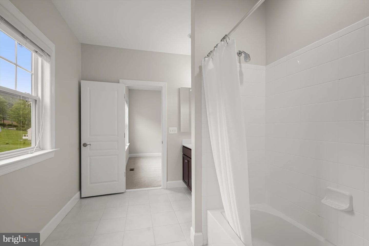 1302 SCOTTS RUN RD, MCLEAN, Virginia 22102, 7 Bedrooms Bedrooms, ,6 BathroomsBathrooms,Residential,For sale,1302 SCOTTS RUN RD,VAFX2230378 MLS # VAFX2230378