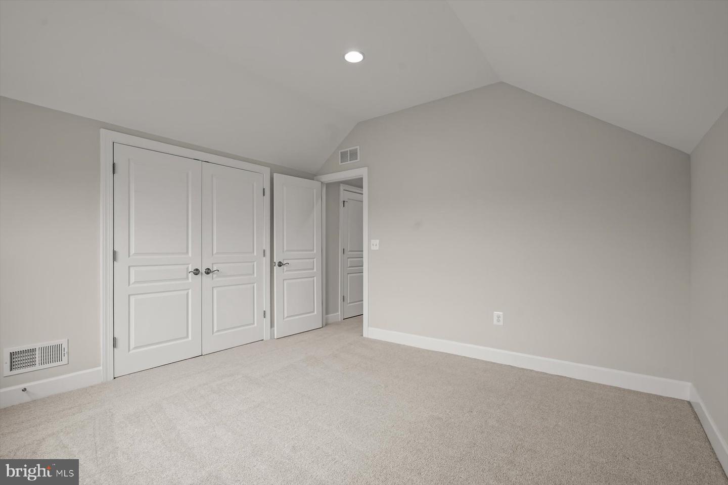 1302 SCOTTS RUN RD, MCLEAN, Virginia 22102, 7 Bedrooms Bedrooms, ,6 BathroomsBathrooms,Residential,For sale,1302 SCOTTS RUN RD,VAFX2230378 MLS # VAFX2230378