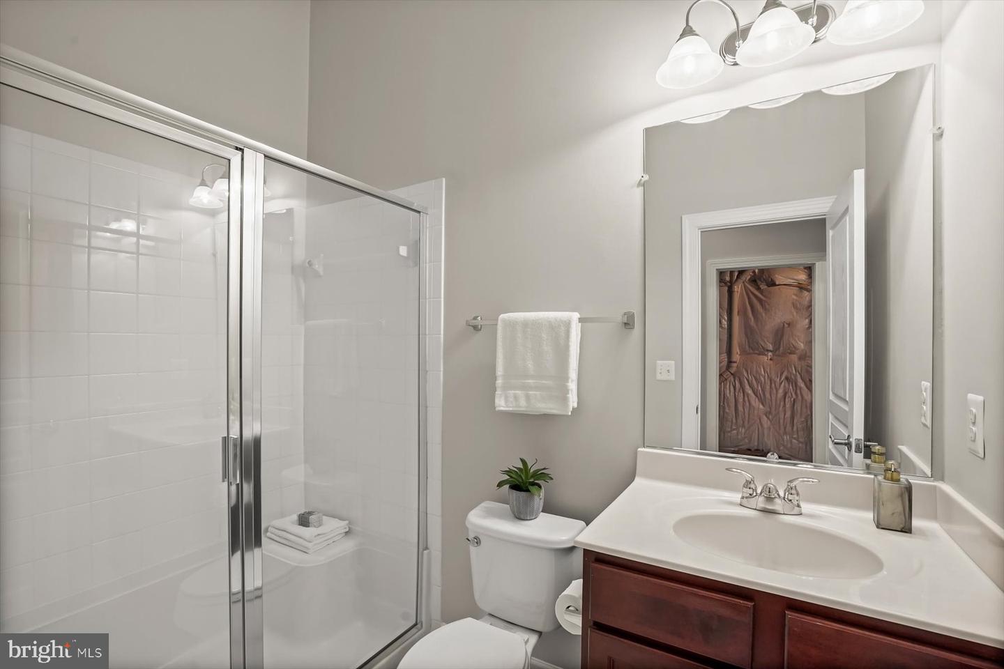 1302 SCOTTS RUN RD, MCLEAN, Virginia 22102, 7 Bedrooms Bedrooms, ,6 BathroomsBathrooms,Residential,For sale,1302 SCOTTS RUN RD,VAFX2230378 MLS # VAFX2230378