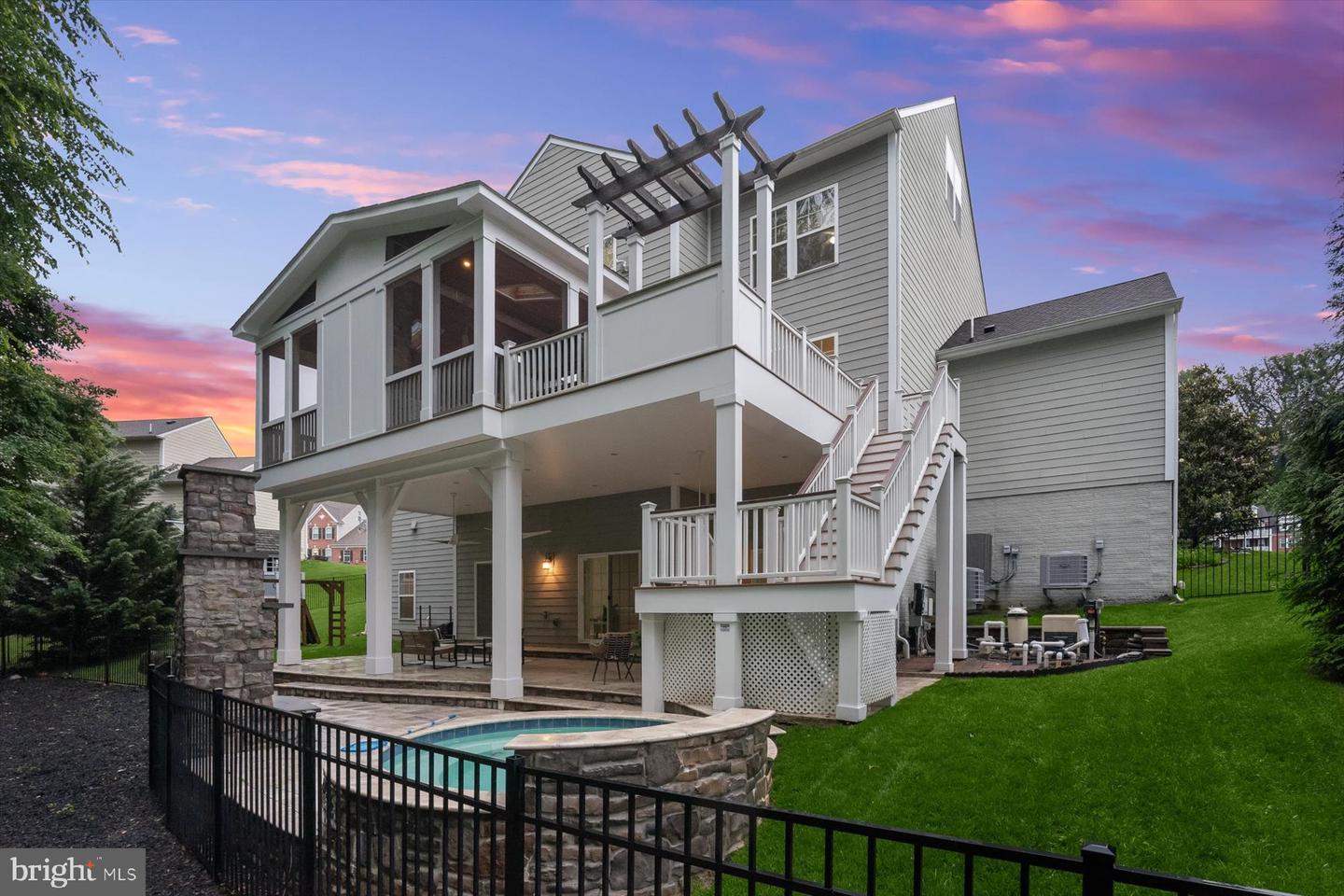 1302 SCOTTS RUN RD, MCLEAN, Virginia 22102, 7 Bedrooms Bedrooms, ,6 BathroomsBathrooms,Residential,For sale,1302 SCOTTS RUN RD,VAFX2230378 MLS # VAFX2230378