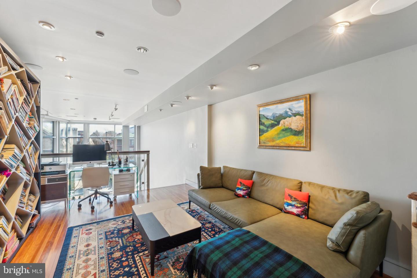 1612 16TH ST NW #3, WASHINGTON, District Of Columbia 20009, 2 Bedrooms Bedrooms, ,2 BathroomsBathrooms,Residential,For sale,1612 16TH ST NW #3,DCDC2193116 MLS # DCDC2193116