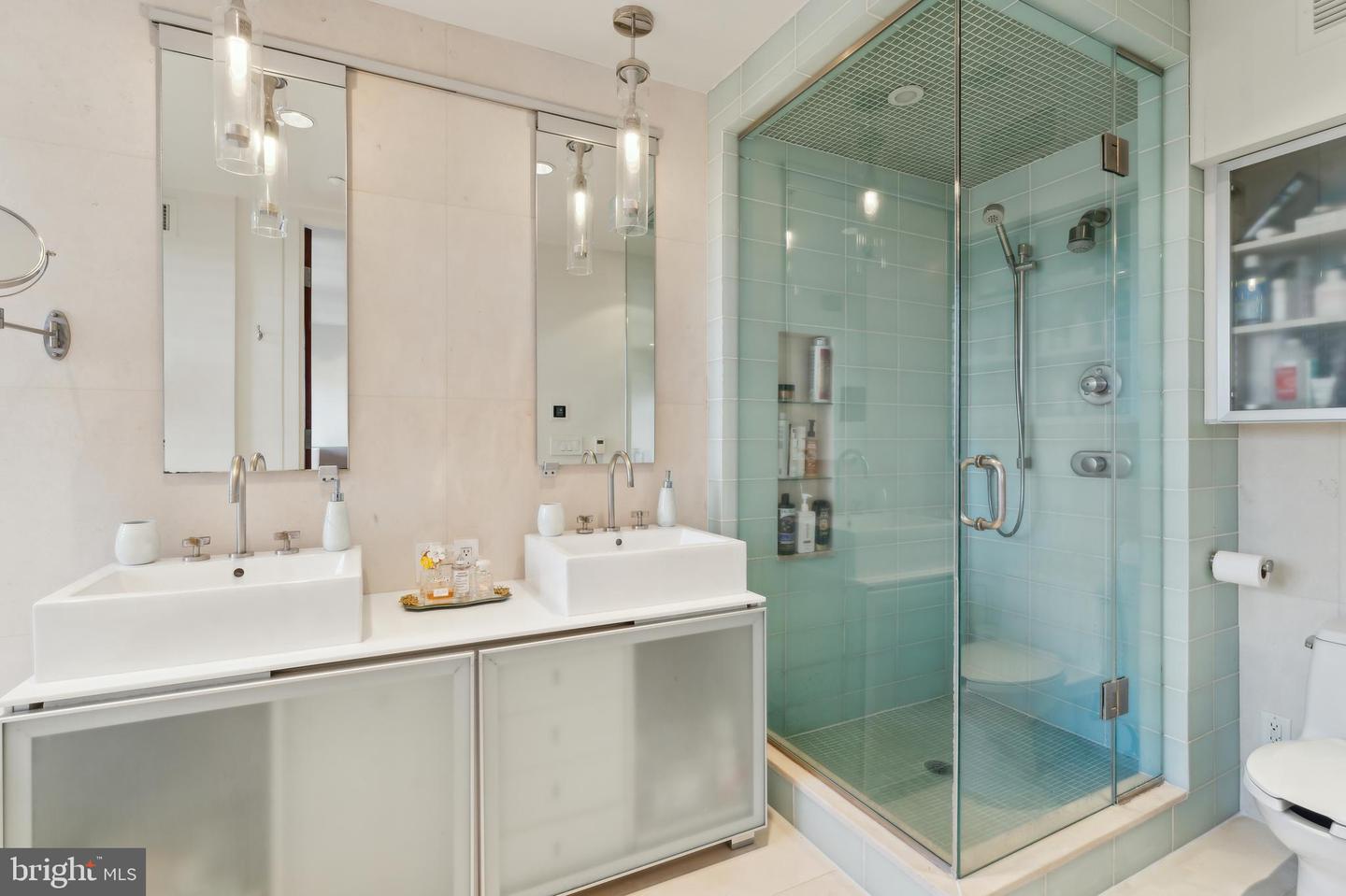 1612 16TH ST NW #3, WASHINGTON, District Of Columbia 20009, 2 Bedrooms Bedrooms, ,2 BathroomsBathrooms,Residential,For sale,1612 16TH ST NW #3,DCDC2193116 MLS # DCDC2193116