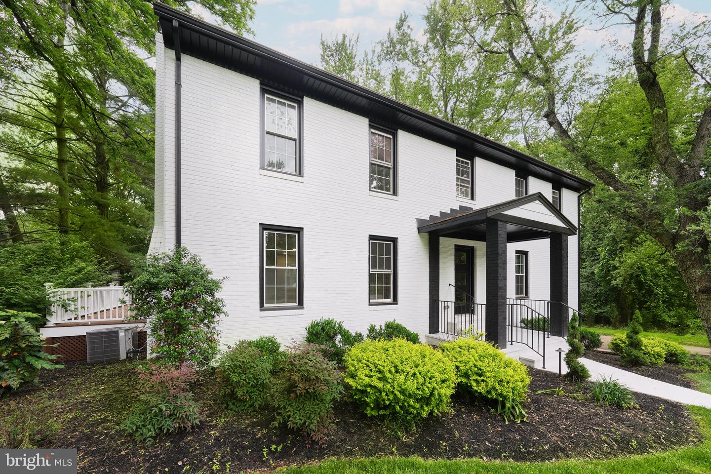11318 VALE RD, OAKTON, Virginia 22124, 4 Bedrooms Bedrooms, ,3 BathroomsBathrooms,Residential,For sale,11318 VALE RD,VAFX2233070 MLS # VAFX2233070