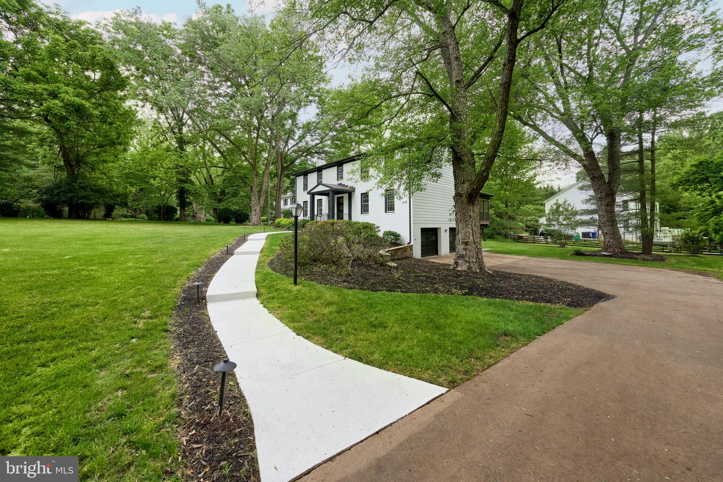 11318 VALE RD, OAKTON, Virginia 22124, 4 Bedrooms Bedrooms, ,3 BathroomsBathrooms,Residential,For sale,11318 VALE RD,VAFX2233070 MLS # VAFX2233070