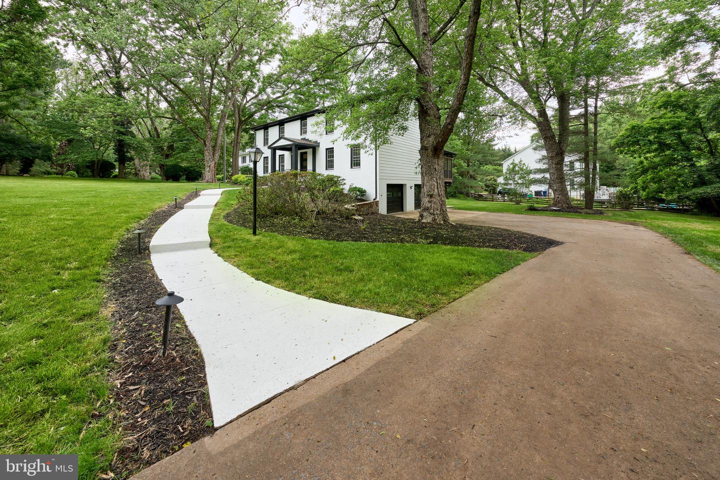 11318 VALE RD, OAKTON, Virginia 22124, 4 Bedrooms Bedrooms, ,3 BathroomsBathrooms,Residential,For sale,11318 VALE RD,VAFX2233070 MLS # VAFX2233070