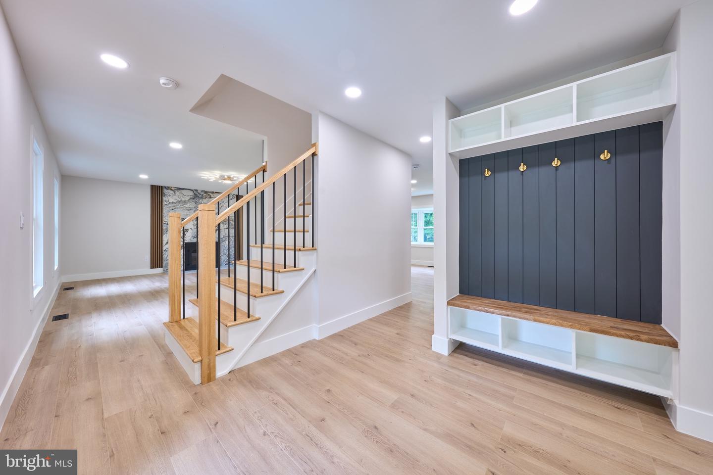 11318 VALE RD, OAKTON, Virginia 22124, 4 Bedrooms Bedrooms, ,3 BathroomsBathrooms,Residential,For sale,11318 VALE RD,VAFX2233070 MLS # VAFX2233070