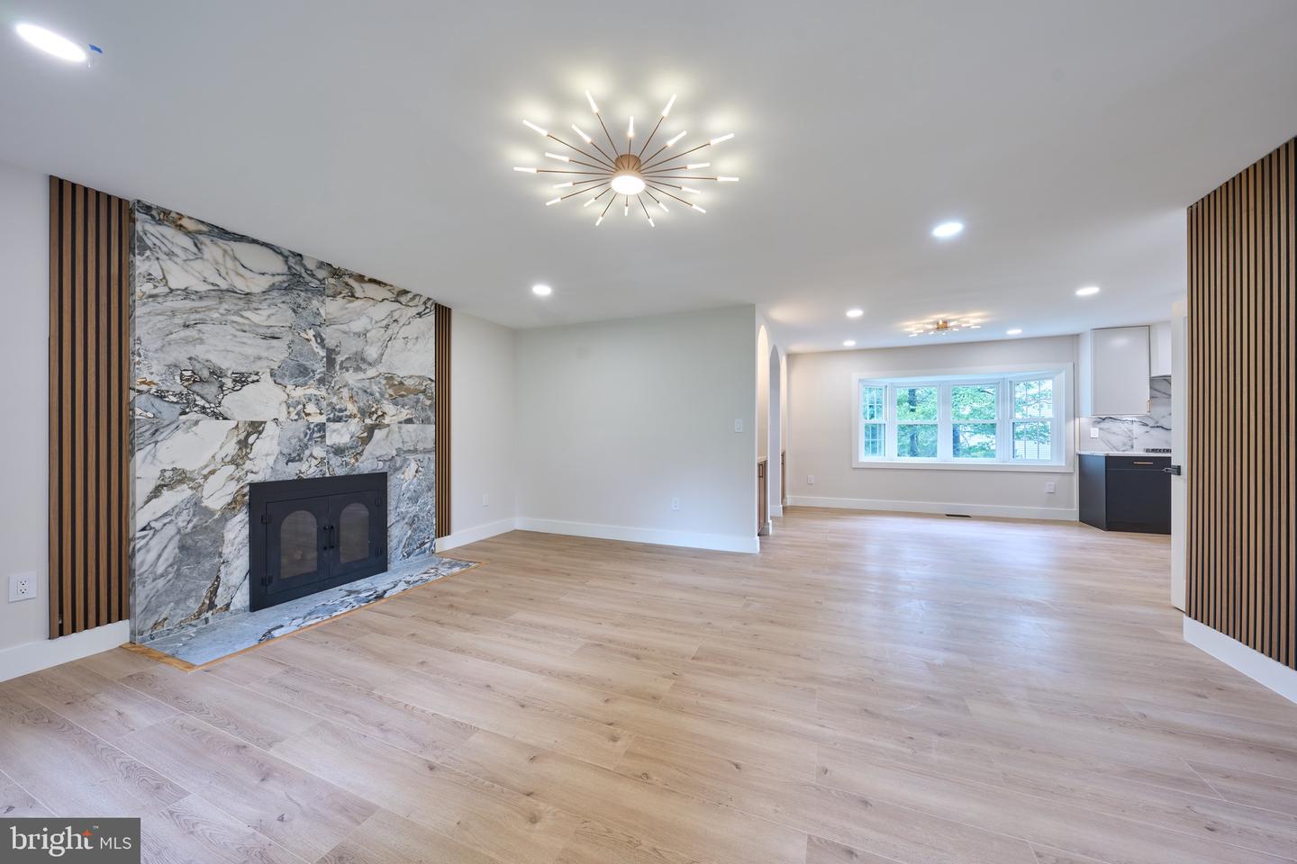 11318 VALE RD, OAKTON, Virginia 22124, 4 Bedrooms Bedrooms, ,3 BathroomsBathrooms,Residential,For sale,11318 VALE RD,VAFX2233070 MLS # VAFX2233070