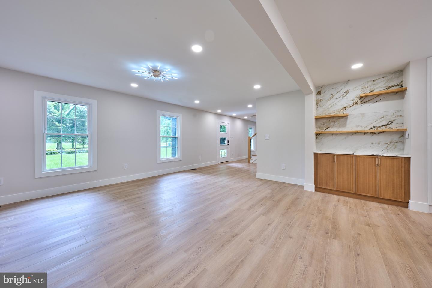 11318 VALE RD, OAKTON, Virginia 22124, 4 Bedrooms Bedrooms, ,3 BathroomsBathrooms,Residential,For sale,11318 VALE RD,VAFX2233070 MLS # VAFX2233070