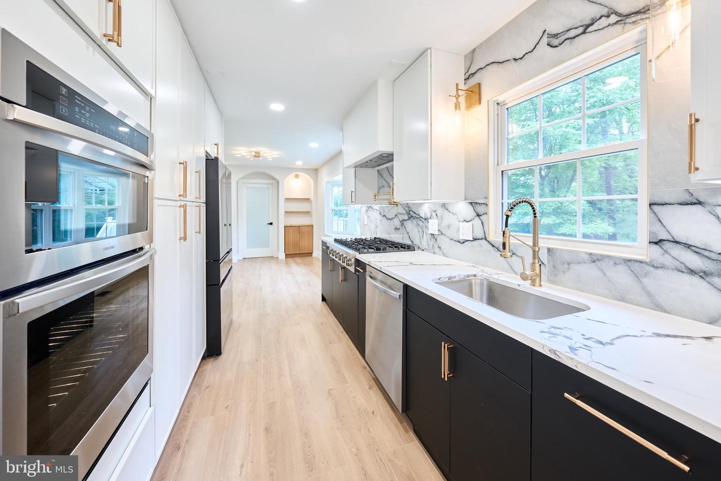 11318 VALE RD, OAKTON, Virginia 22124, 4 Bedrooms Bedrooms, ,3 BathroomsBathrooms,Residential,For sale,11318 VALE RD,VAFX2233070 MLS # VAFX2233070
