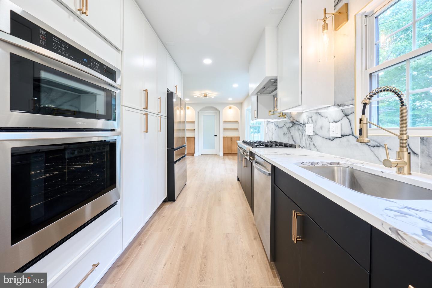 11318 VALE RD, OAKTON, Virginia 22124, 4 Bedrooms Bedrooms, ,3 BathroomsBathrooms,Residential,For sale,11318 VALE RD,VAFX2233070 MLS # VAFX2233070