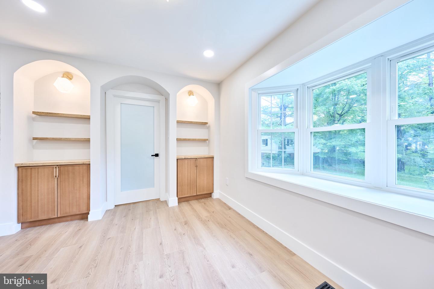 11318 VALE RD, OAKTON, Virginia 22124, 4 Bedrooms Bedrooms, ,3 BathroomsBathrooms,Residential,For sale,11318 VALE RD,VAFX2233070 MLS # VAFX2233070