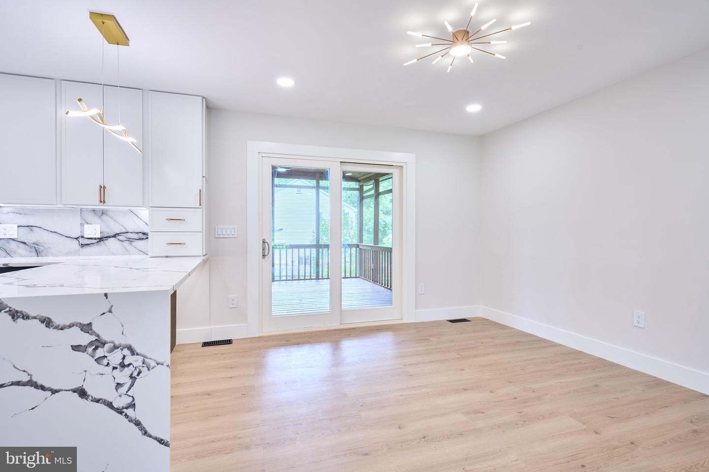 11318 VALE RD, OAKTON, Virginia 22124, 4 Bedrooms Bedrooms, ,3 BathroomsBathrooms,Residential,For sale,11318 VALE RD,VAFX2233070 MLS # VAFX2233070