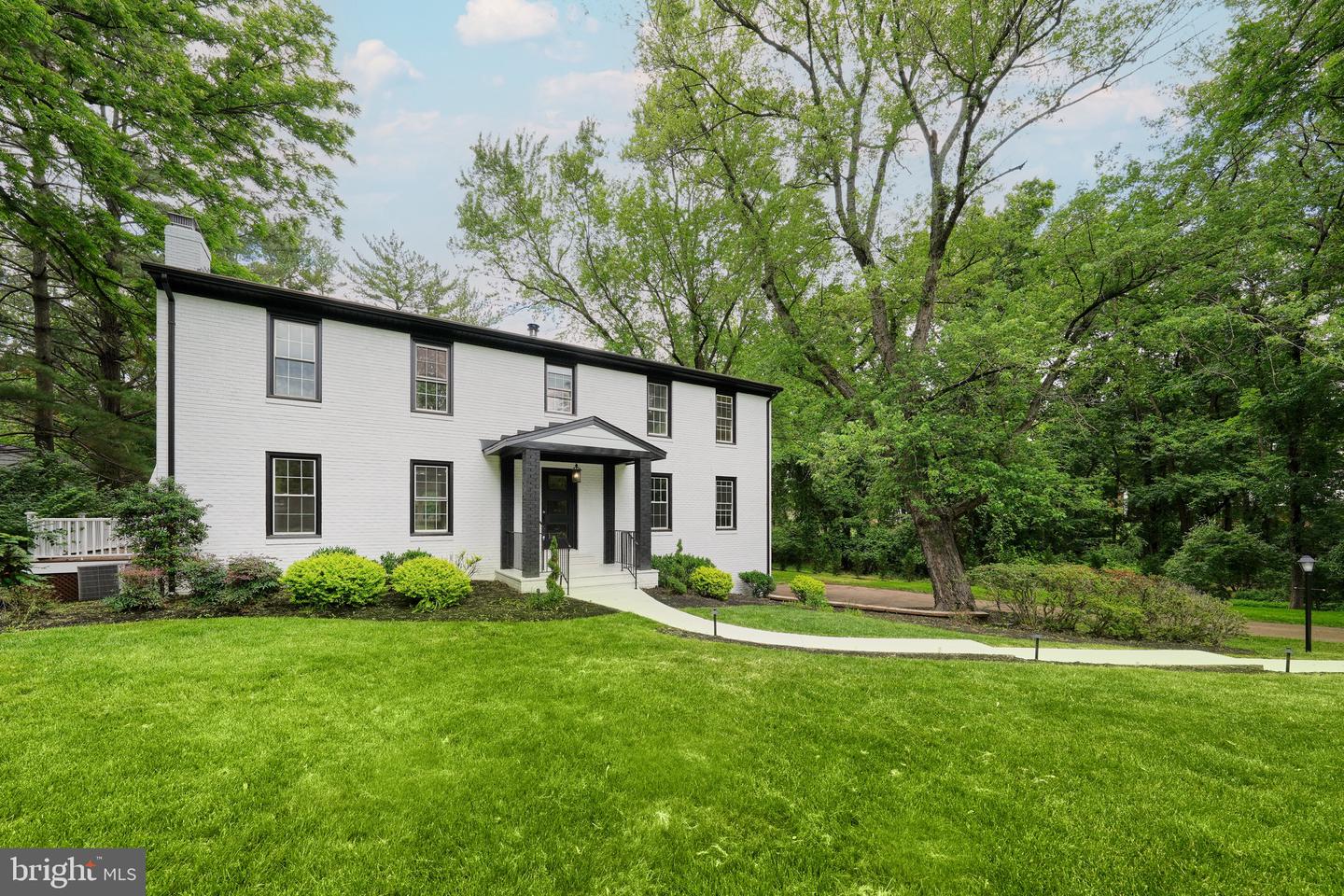 11318 VALE RD, OAKTON, Virginia 22124, 4 Bedrooms Bedrooms, ,3 BathroomsBathrooms,Residential,For sale,11318 VALE RD,VAFX2233070 MLS # VAFX2233070