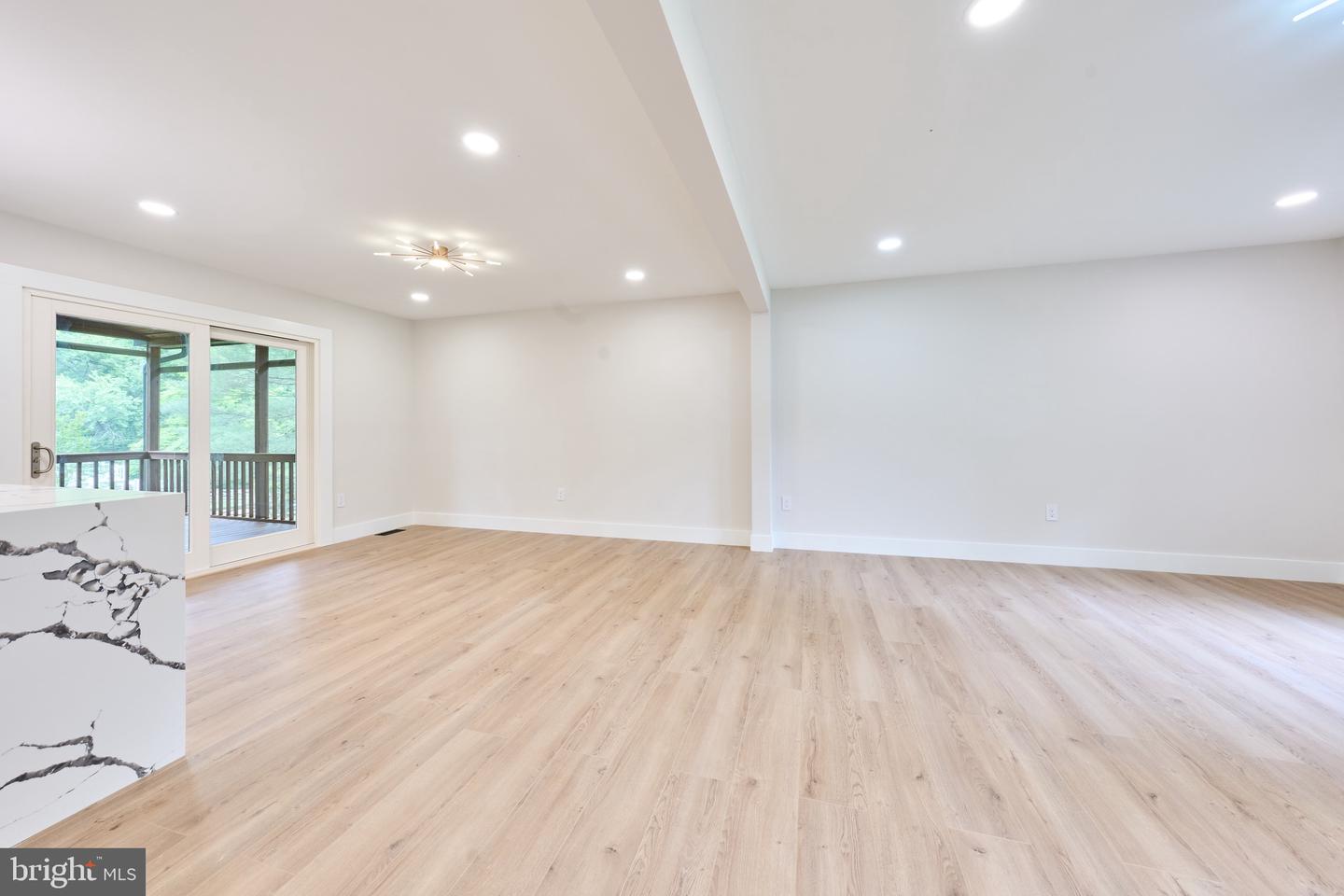 11318 VALE RD, OAKTON, Virginia 22124, 4 Bedrooms Bedrooms, ,3 BathroomsBathrooms,Residential,For sale,11318 VALE RD,VAFX2233070 MLS # VAFX2233070