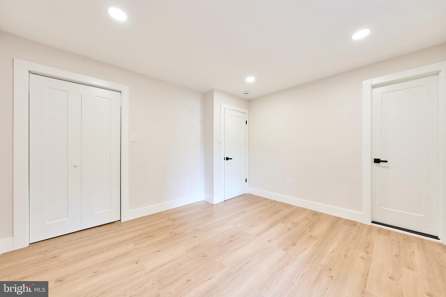 11318 VALE RD, OAKTON, Virginia 22124, 4 Bedrooms Bedrooms, ,3 BathroomsBathrooms,Residential,For sale,11318 VALE RD,VAFX2233070 MLS # VAFX2233070