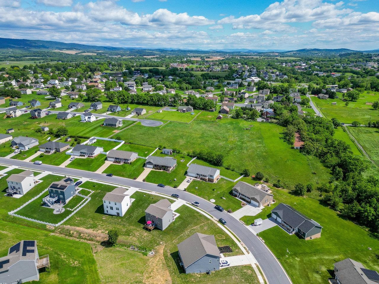 306 COYOTE RUN, BROADWAY, Virginia 22815, 4 Bedrooms Bedrooms, ,2 BathroomsBathrooms,Residential,306 COYOTE RUN,665122 MLS # 665122