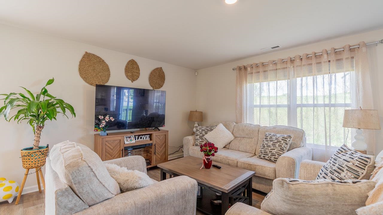 306 COYOTE RUN, BROADWAY, Virginia 22815, 4 Bedrooms Bedrooms, ,2 BathroomsBathrooms,Residential,306 COYOTE RUN,665122 MLS # 665122