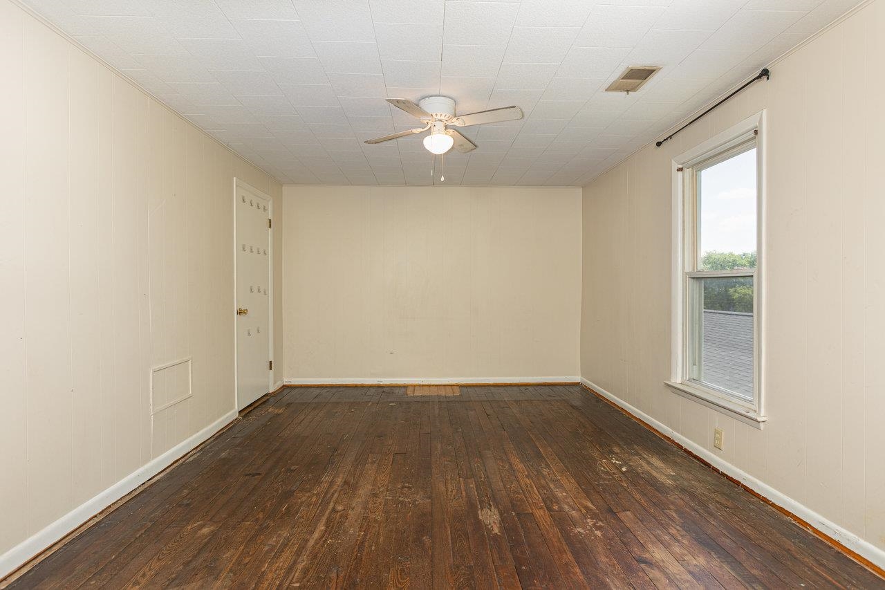 10150 MCGAHEYSVILLE RD, MCGAHEYSVILLE, Virginia 22840, 3 Bedrooms Bedrooms, ,1 BathroomBathrooms,Residential,10150 MCGAHEYSVILLE RD,665130 MLS # 665130