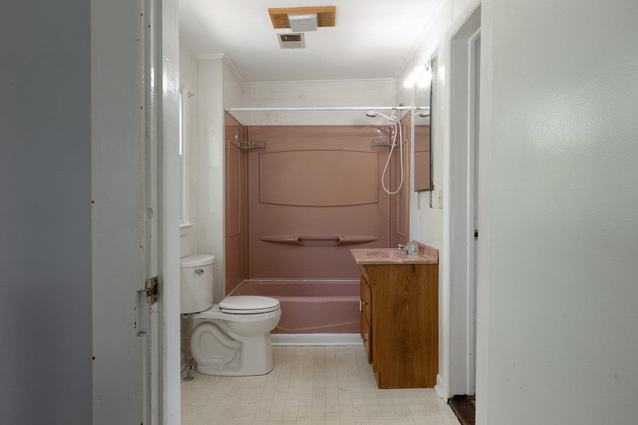 10150 MCGAHEYSVILLE RD, MCGAHEYSVILLE, Virginia 22840, 3 Bedrooms Bedrooms, ,1 BathroomBathrooms,Residential,10150 MCGAHEYSVILLE RD,665130 MLS # 665130