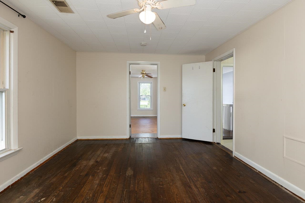 10150 MCGAHEYSVILLE RD, MCGAHEYSVILLE, Virginia 22840, 3 Bedrooms Bedrooms, ,1 BathroomBathrooms,Residential,10150 MCGAHEYSVILLE RD,665130 MLS # 665130