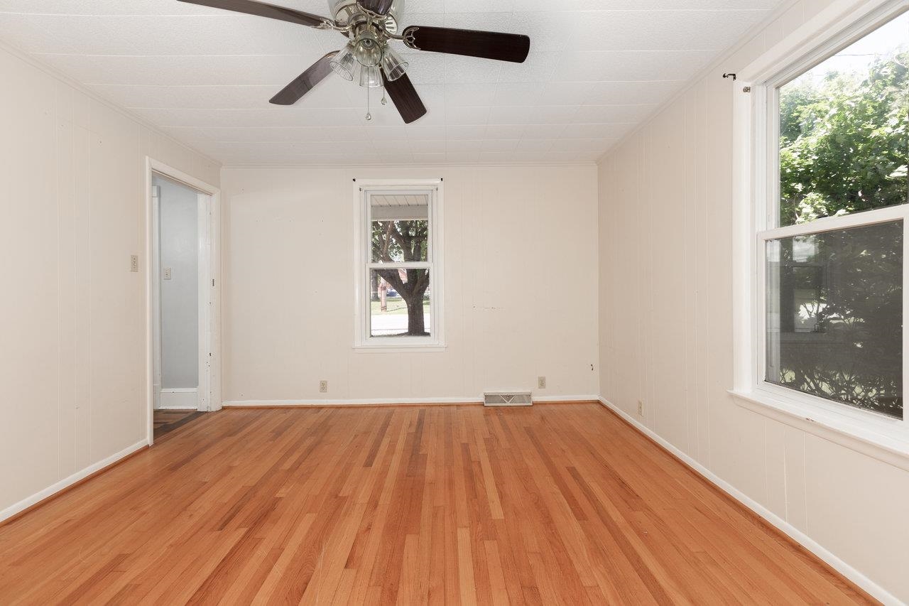 10150 MCGAHEYSVILLE RD, MCGAHEYSVILLE, Virginia 22840, 3 Bedrooms Bedrooms, ,1 BathroomBathrooms,Residential,10150 MCGAHEYSVILLE RD,665130 MLS # 665130
