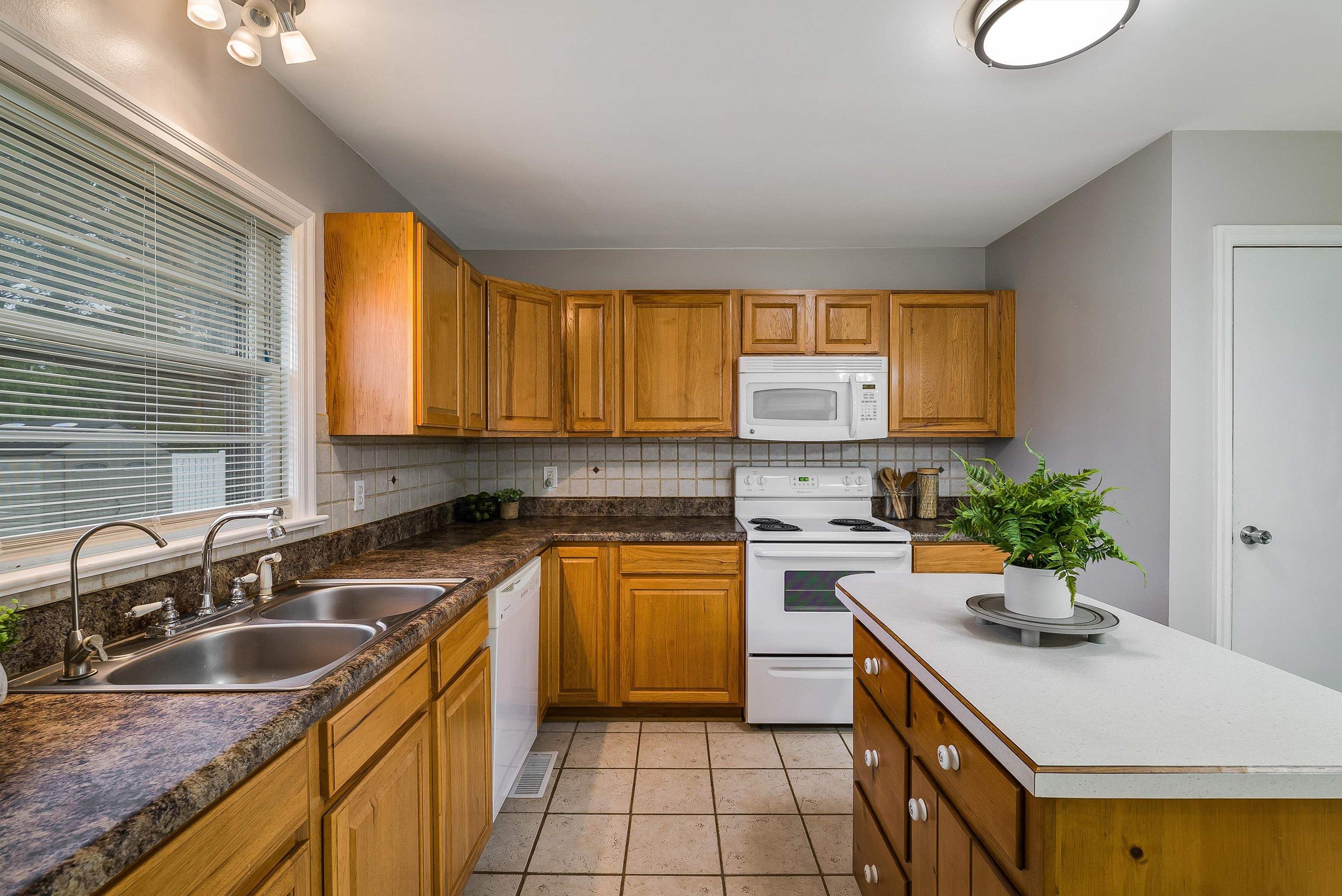 78 STUART AVE, STUARTS DRAFT, Virginia 24477, 3 Bedrooms Bedrooms, ,1 BathroomBathrooms,Residential,78 STUART AVE,665134 MLS # 665134