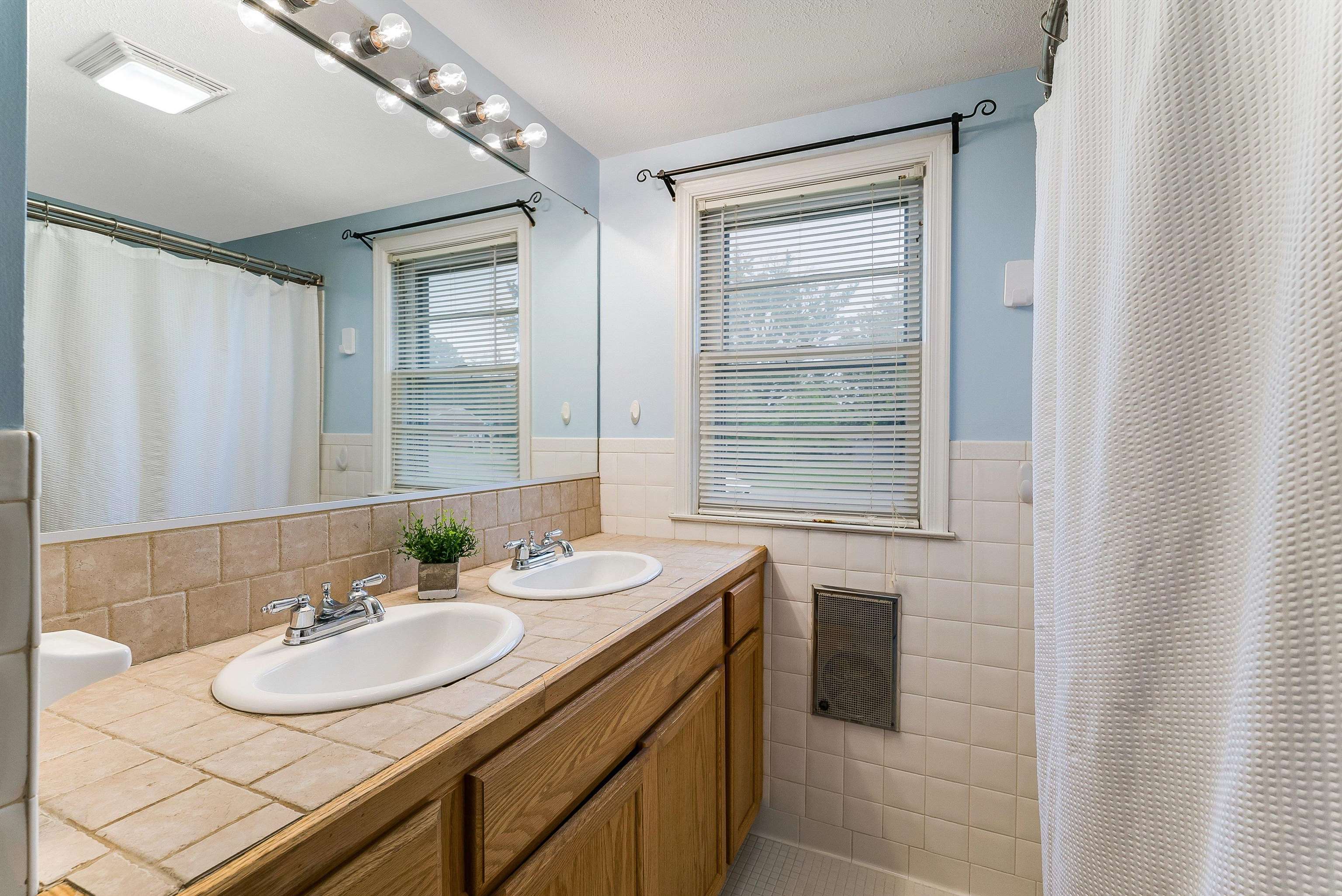 78 STUART AVE, STUARTS DRAFT, Virginia 24477, 3 Bedrooms Bedrooms, ,1 BathroomBathrooms,Residential,78 STUART AVE,665134 MLS # 665134