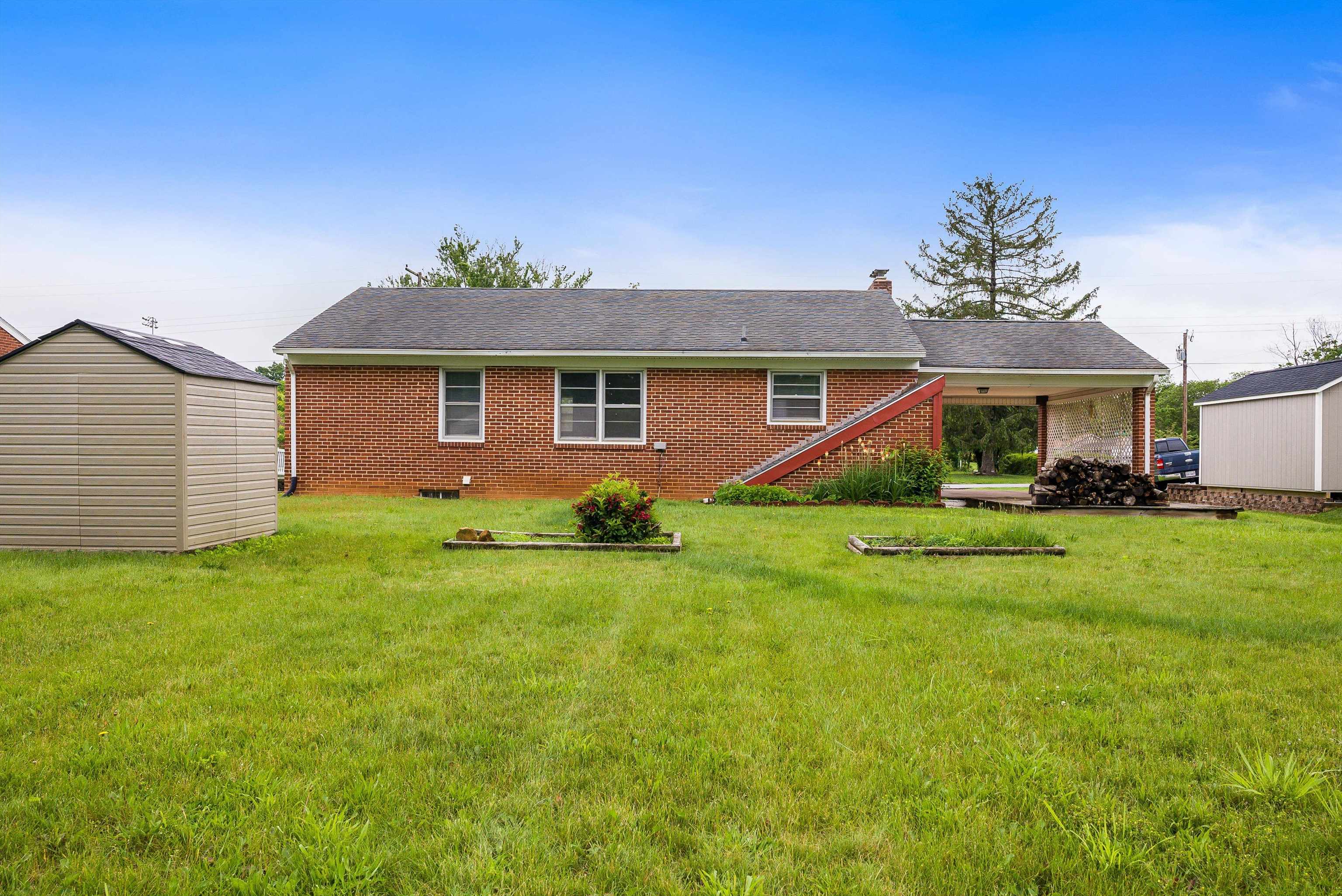 78 STUART AVE, STUARTS DRAFT, Virginia 24477, 3 Bedrooms Bedrooms, ,1 BathroomBathrooms,Residential,78 STUART AVE,665134 MLS # 665134