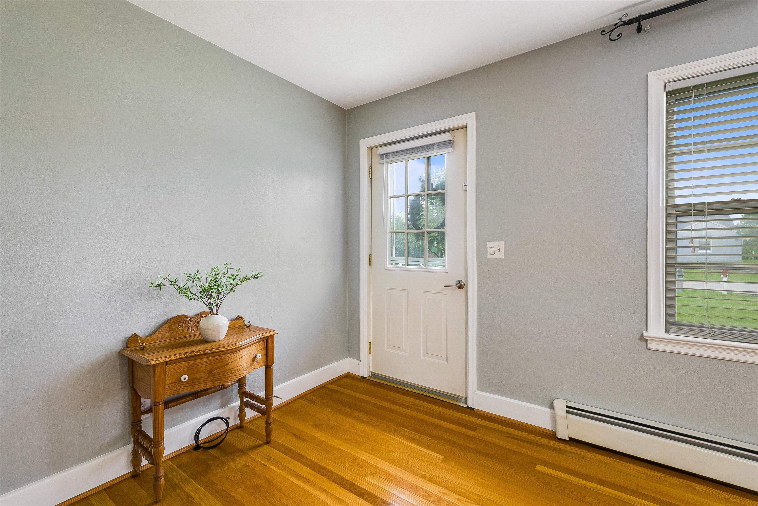 78 STUART AVE, STUARTS DRAFT, Virginia 24477, 3 Bedrooms Bedrooms, ,1 BathroomBathrooms,Residential,78 STUART AVE,665134 MLS # 665134