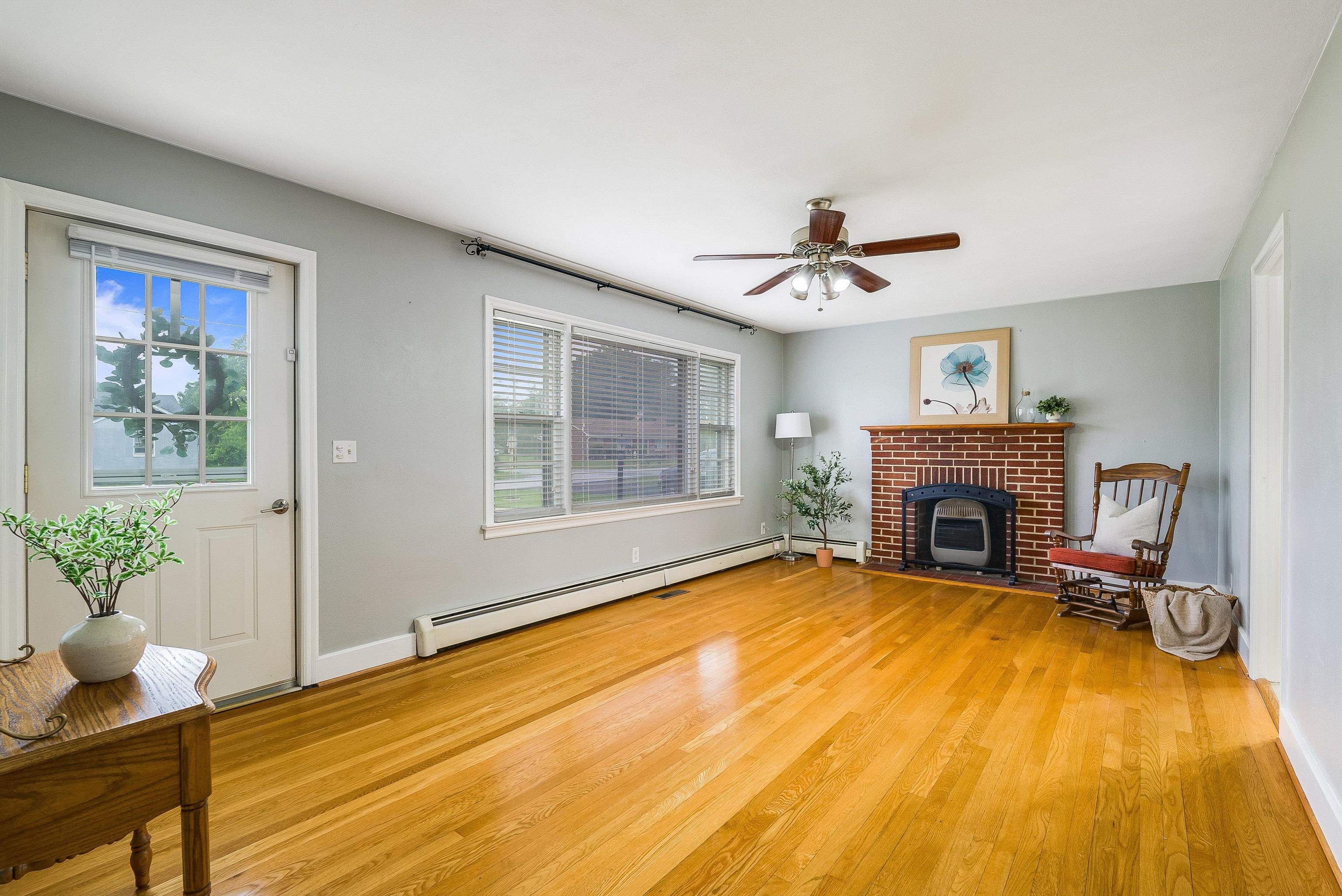 78 STUART AVE, STUARTS DRAFT, Virginia 24477, 3 Bedrooms Bedrooms, ,1 BathroomBathrooms,Residential,78 STUART AVE,665134 MLS # 665134