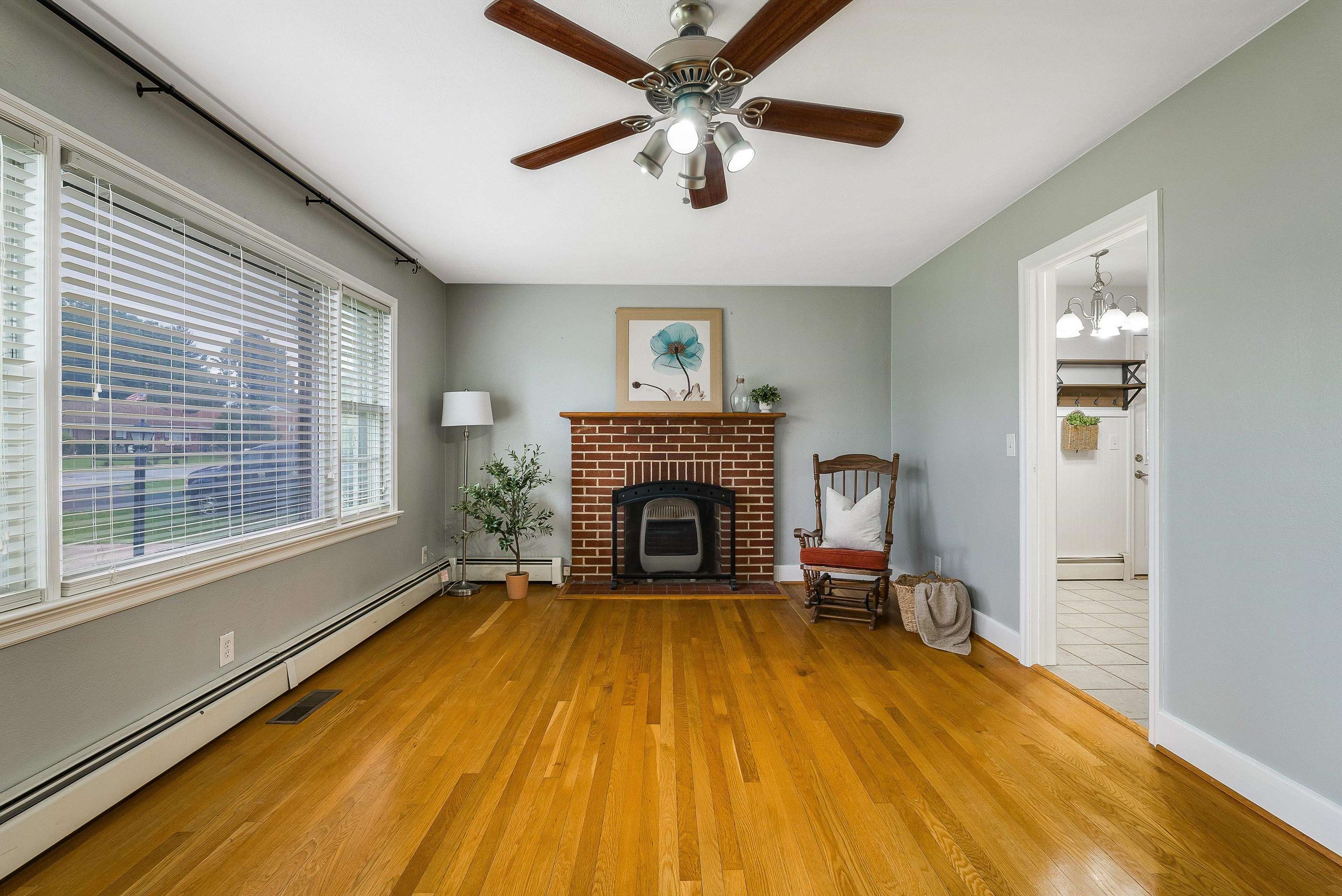78 STUART AVE, STUARTS DRAFT, Virginia 24477, 3 Bedrooms Bedrooms, ,1 BathroomBathrooms,Residential,78 STUART AVE,665134 MLS # 665134