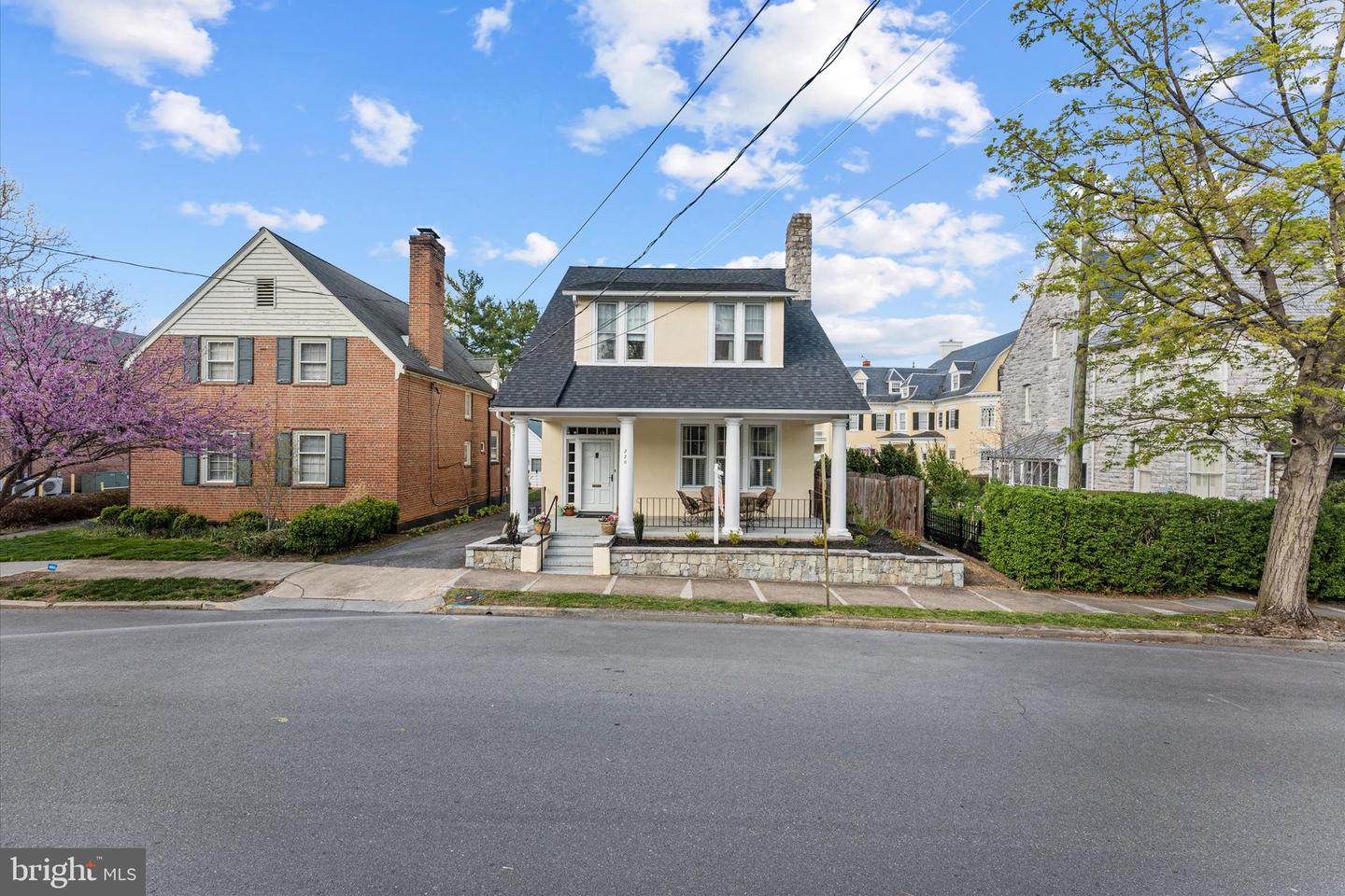220 WOLFE ST, WINCHESTER, Virginia 22601, 4 Bedrooms Bedrooms, ,2 BathroomsBathrooms,Residential,For sale,220 WOLFE ST,VAWI2007506 MLS # VAWI2007506