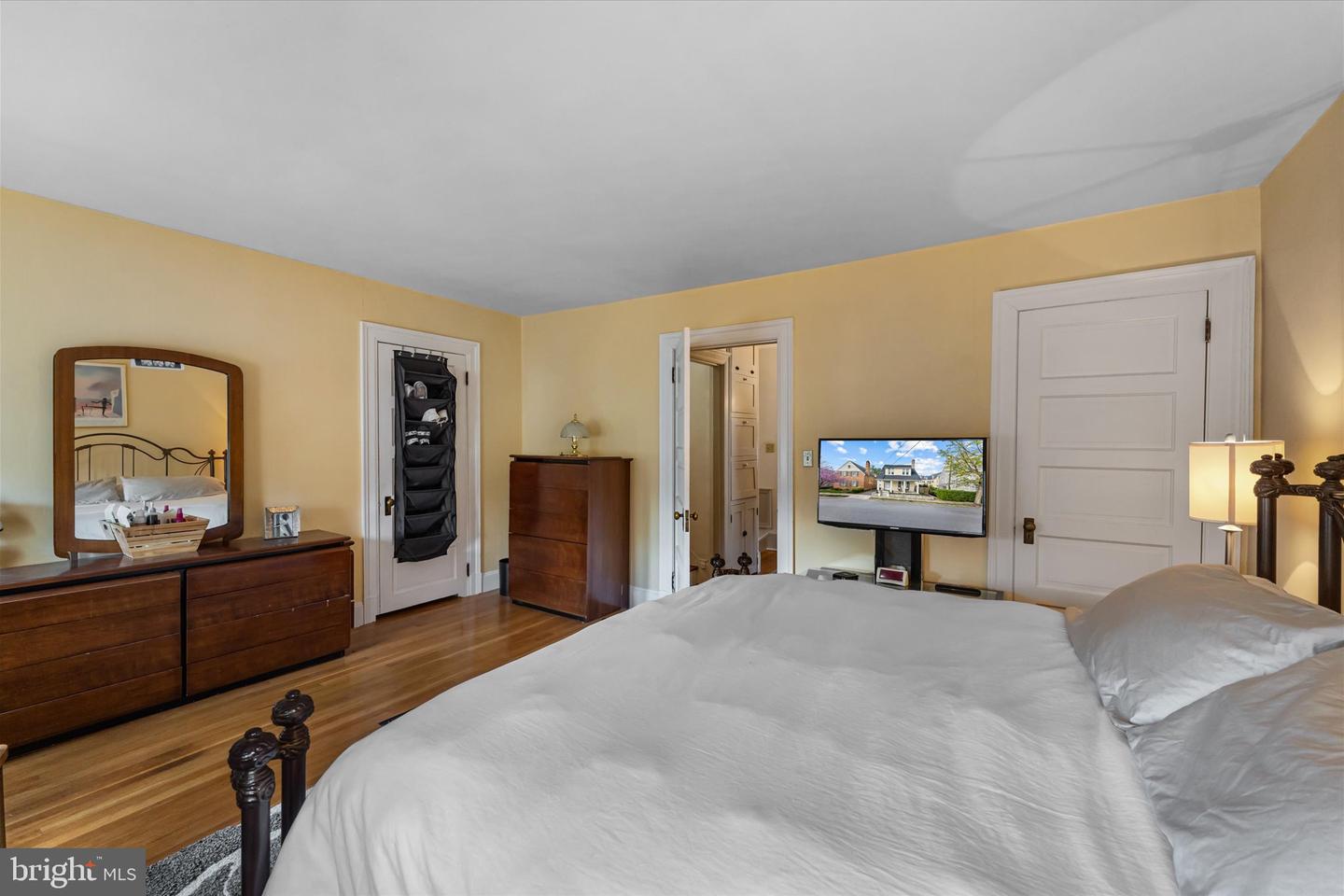 220 WOLFE ST, WINCHESTER, Virginia 22601, 4 Bedrooms Bedrooms, ,2 BathroomsBathrooms,Residential,For sale,220 WOLFE ST,VAWI2007506 MLS # VAWI2007506